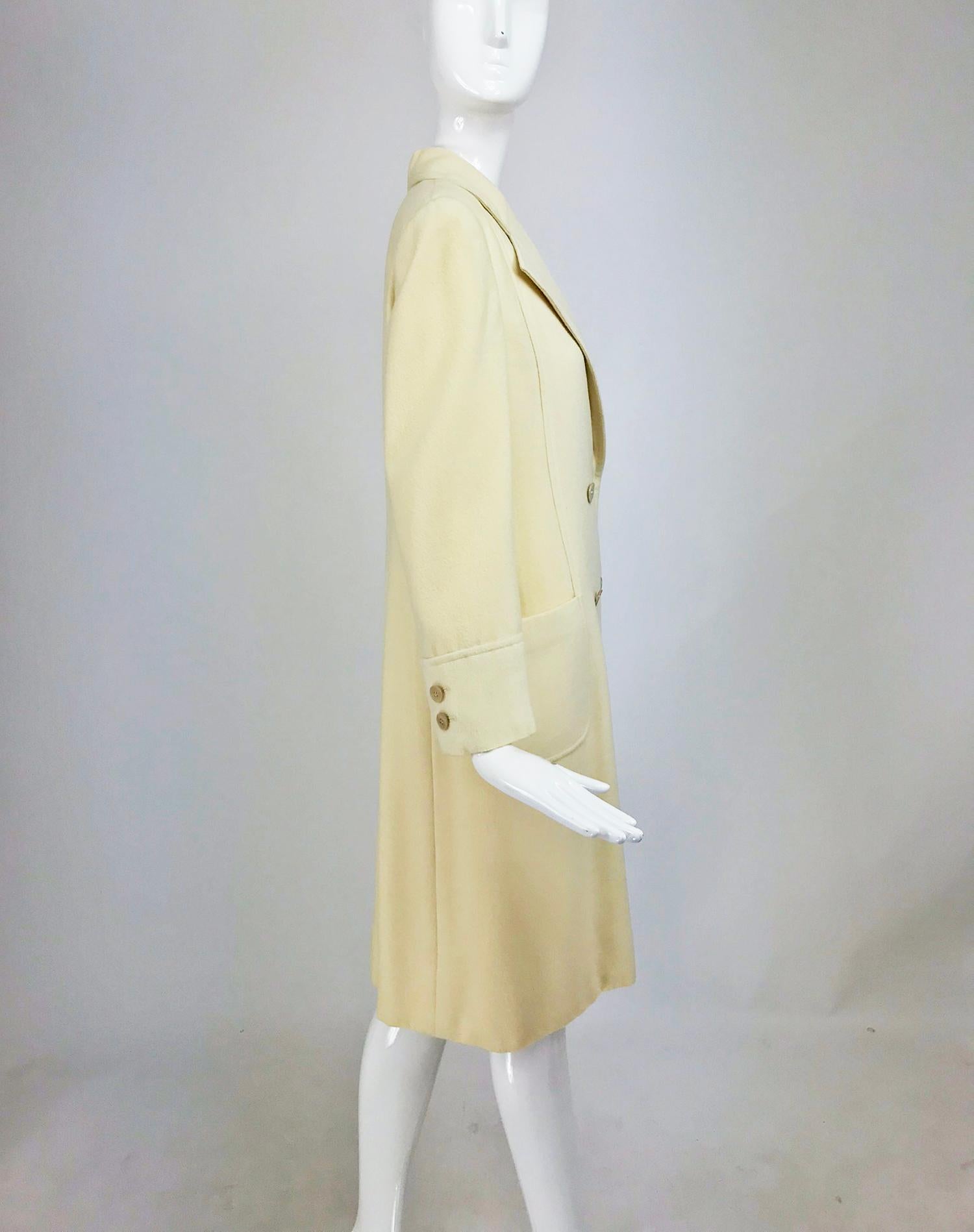 Bill Blass winter white cashmere classic double breasted coat 1970s For ...