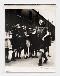 East End Girl dancing the Lambeth Walk