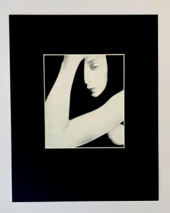 Surrealer weiblicher Aktstudie aus der Mitte des Jahrhunderts von Bill Brandt, Vintage-Druck