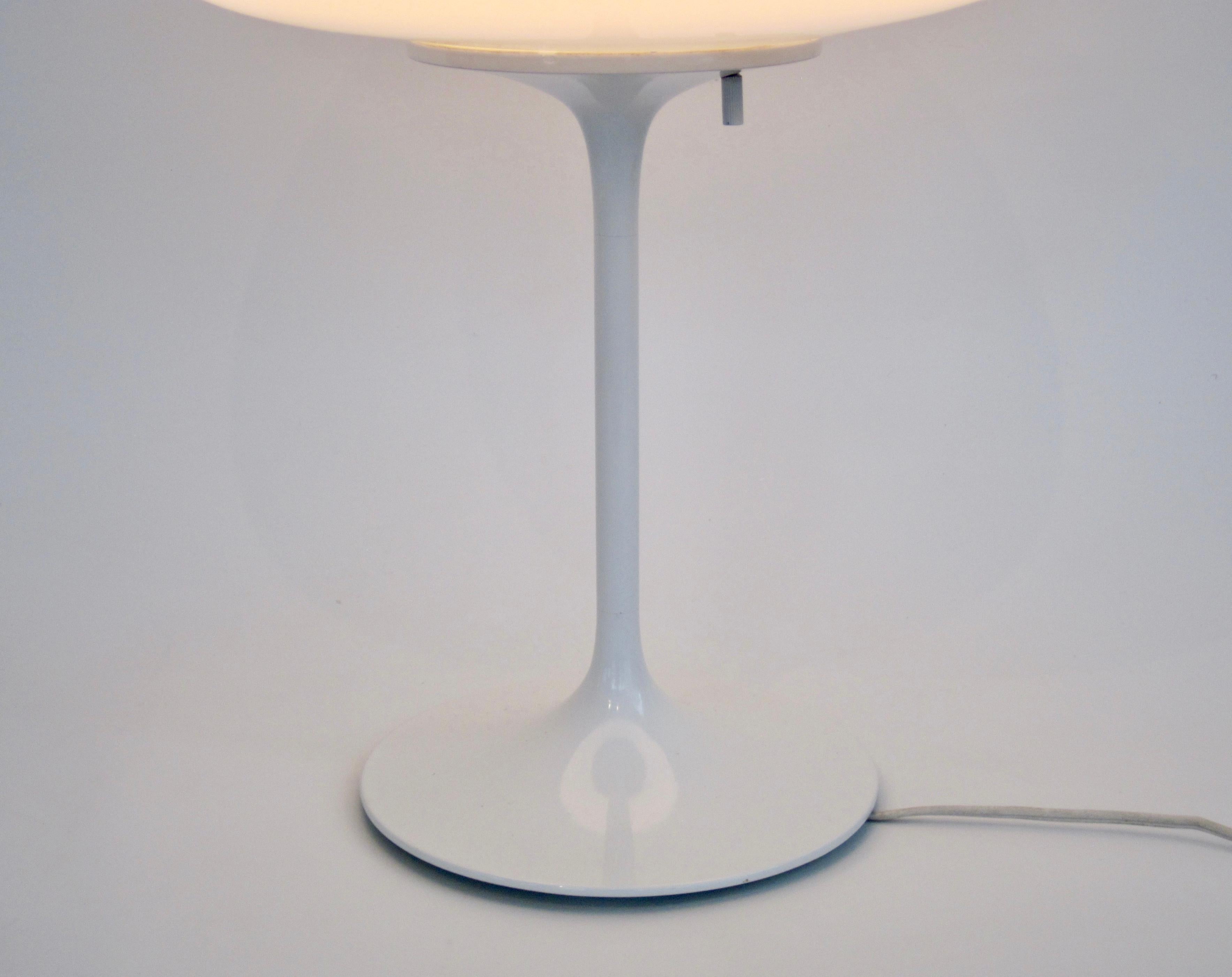 Bill Curry for Design Line Mushroom Top Stemlite Table Lamp In Good Condition For Sale In Ferndale, MI