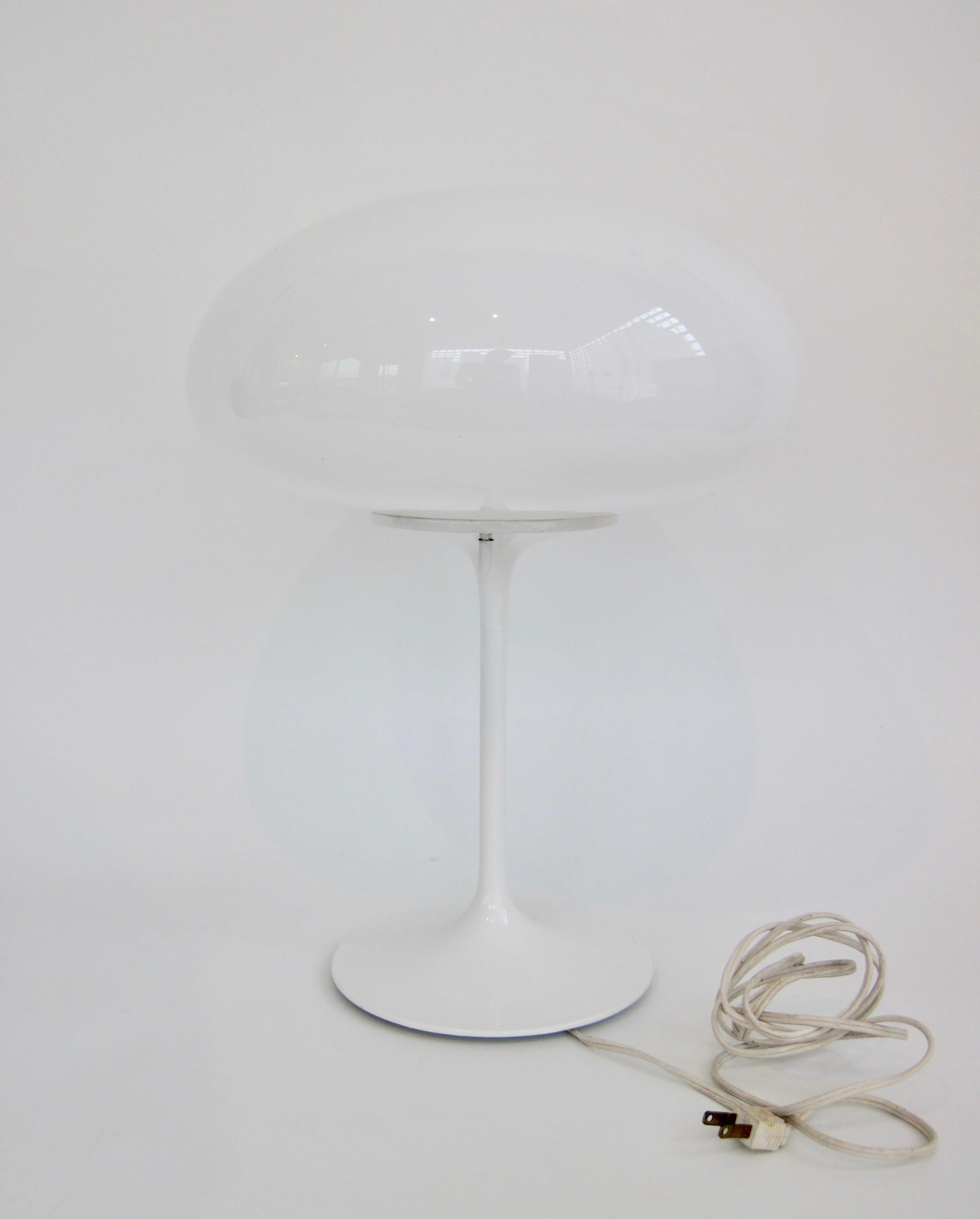 Late 20th Century Bill Curry for Design Line Mushroom Top Stemlite Table Lamp For Sale