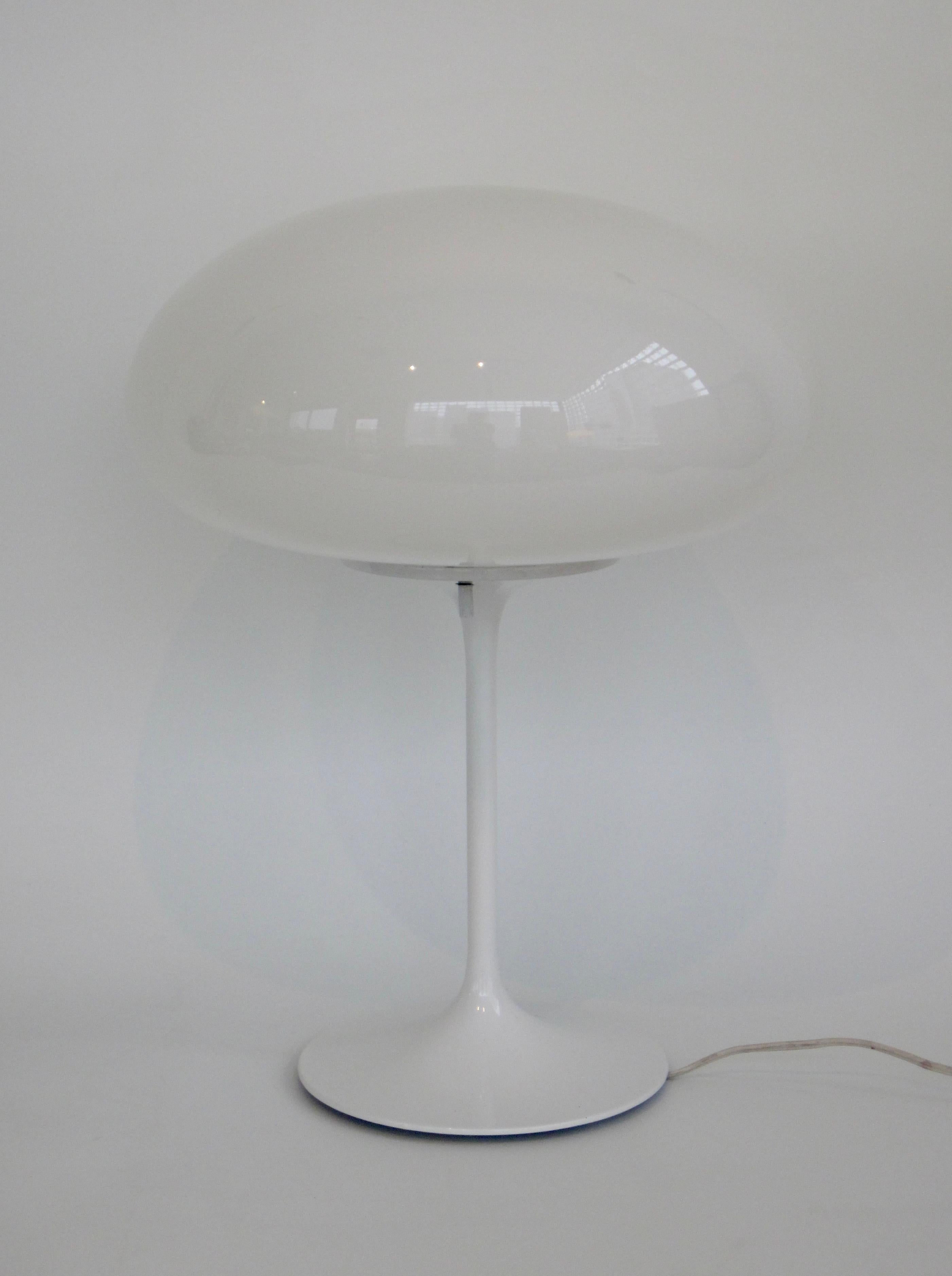 Bill Curry para Design Line Lámpara de mesa Stemlite con tapa de seta en venta 2
