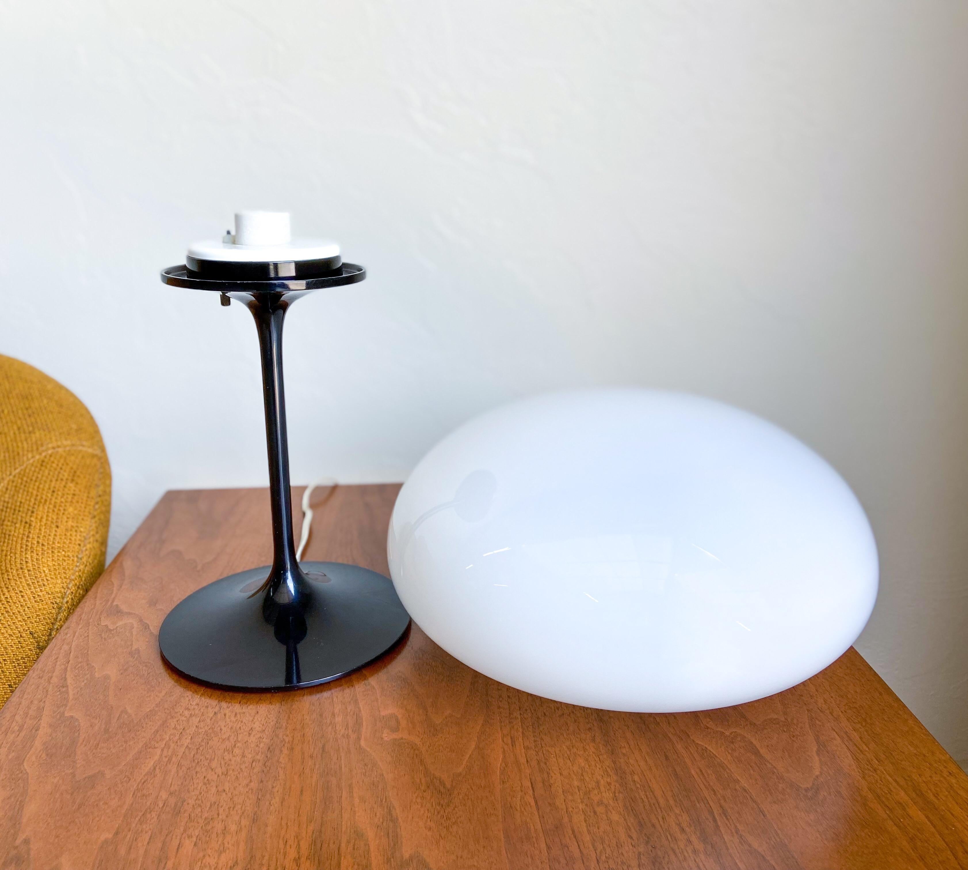 A mushroom table lamp designed by Bill Curry for Design Line. All original working condition.