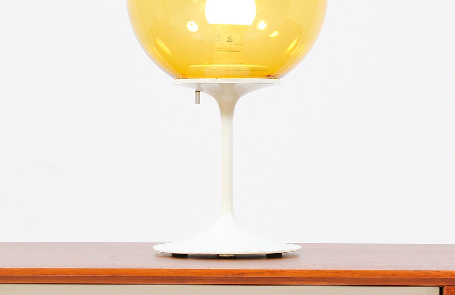 Bill Curry 'Stemlite' Table Lamp for Design Line In Good Condition In Los Angeles, CA