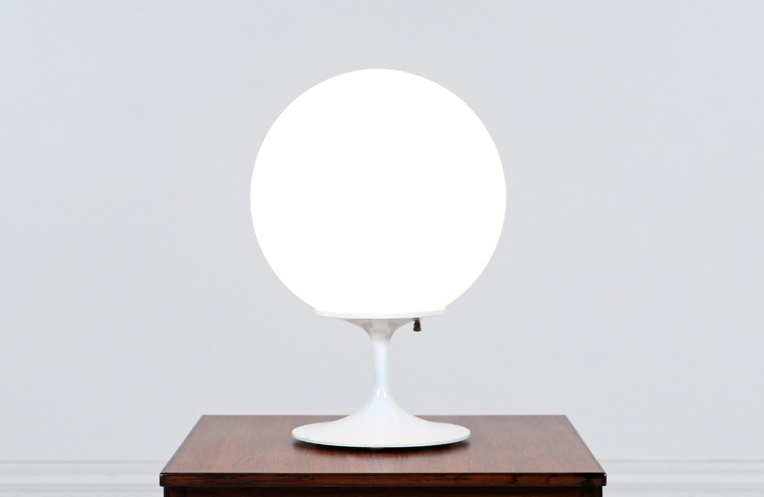 Classic modern table lamp designed by Los Angeles based designer Bill Curry for Design Line's 