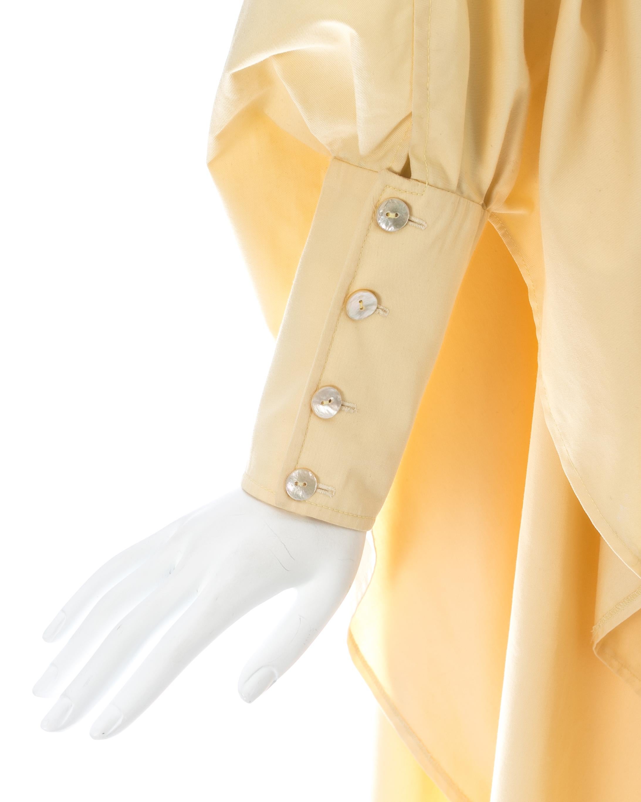 Bill Gibb cream cotton box pleated coat, ca. 1978 In Good Condition In London, London