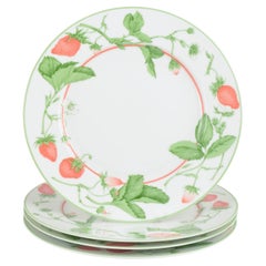 Bill Goldsmith for Limoges. 4 porcelain charger plates. Fraise series. 1980s