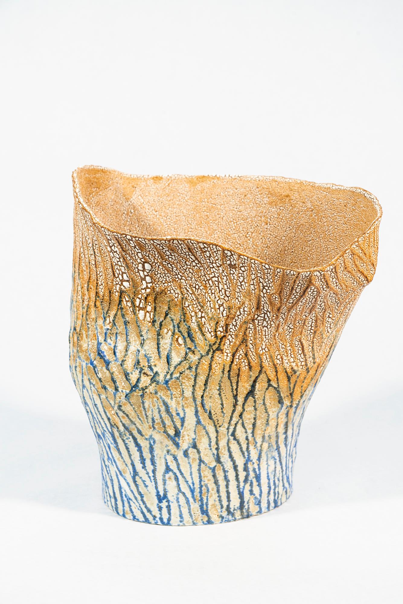 Vasija Serie Háptica Azul Cobalto - escultura abstracta, esmaltada, cerámica, vasija - Sculpture de Bill Greaves
