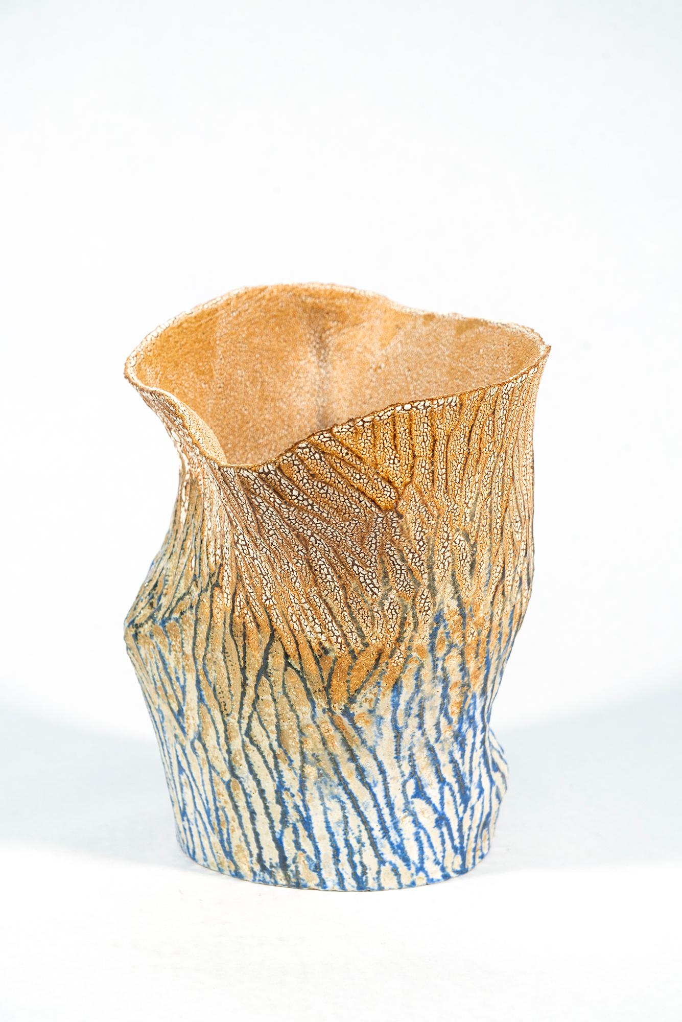 Vasija Serie Háptica Azul Cobalto - escultura abstracta, esmaltada, cerámica, vasija - Sculpture Abstracto de Bill Greaves