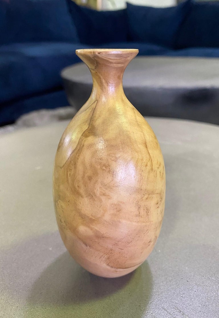Bill Haskell Signed Carved Wood Turned Olive Wood Vase In Good Condition For Sale In Studio City, CA
