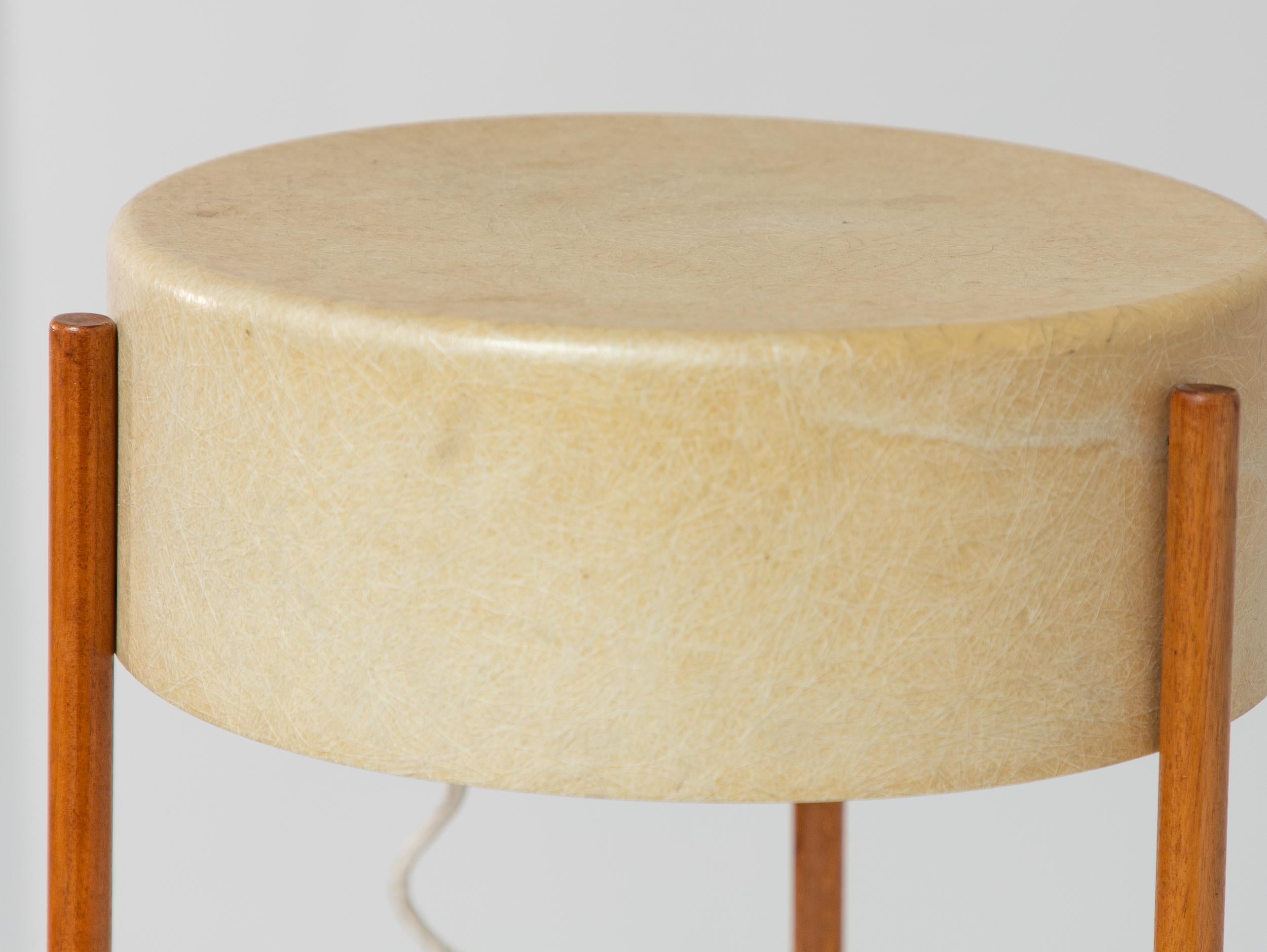 Américain Lampe en fibre de verre Bill Lam, modèle LL-130, table lumineuse en vente