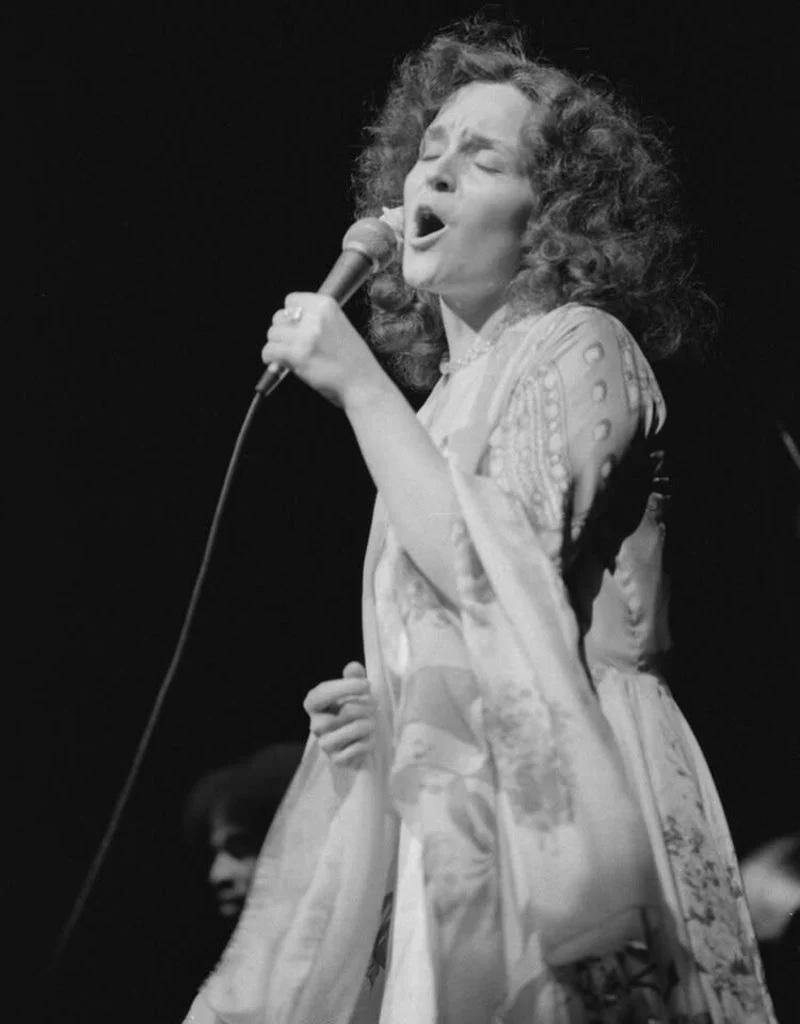 Bill Lemke Black and White Photograph - Gayle Moran