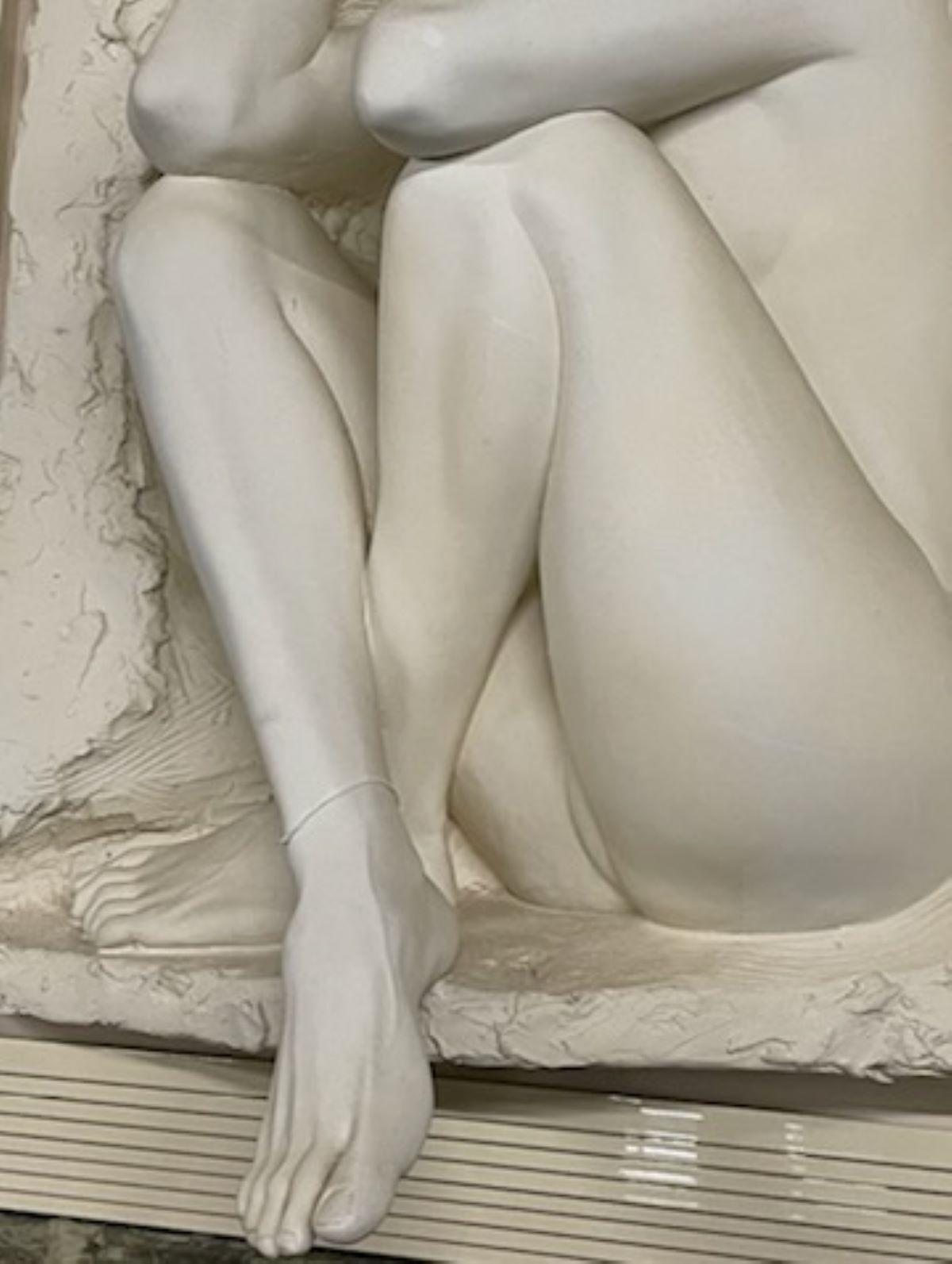Bill Mack 3D-Figuren-Wandskulptur, „Reflection“, Monumental in Größe, Nude im Angebot 2