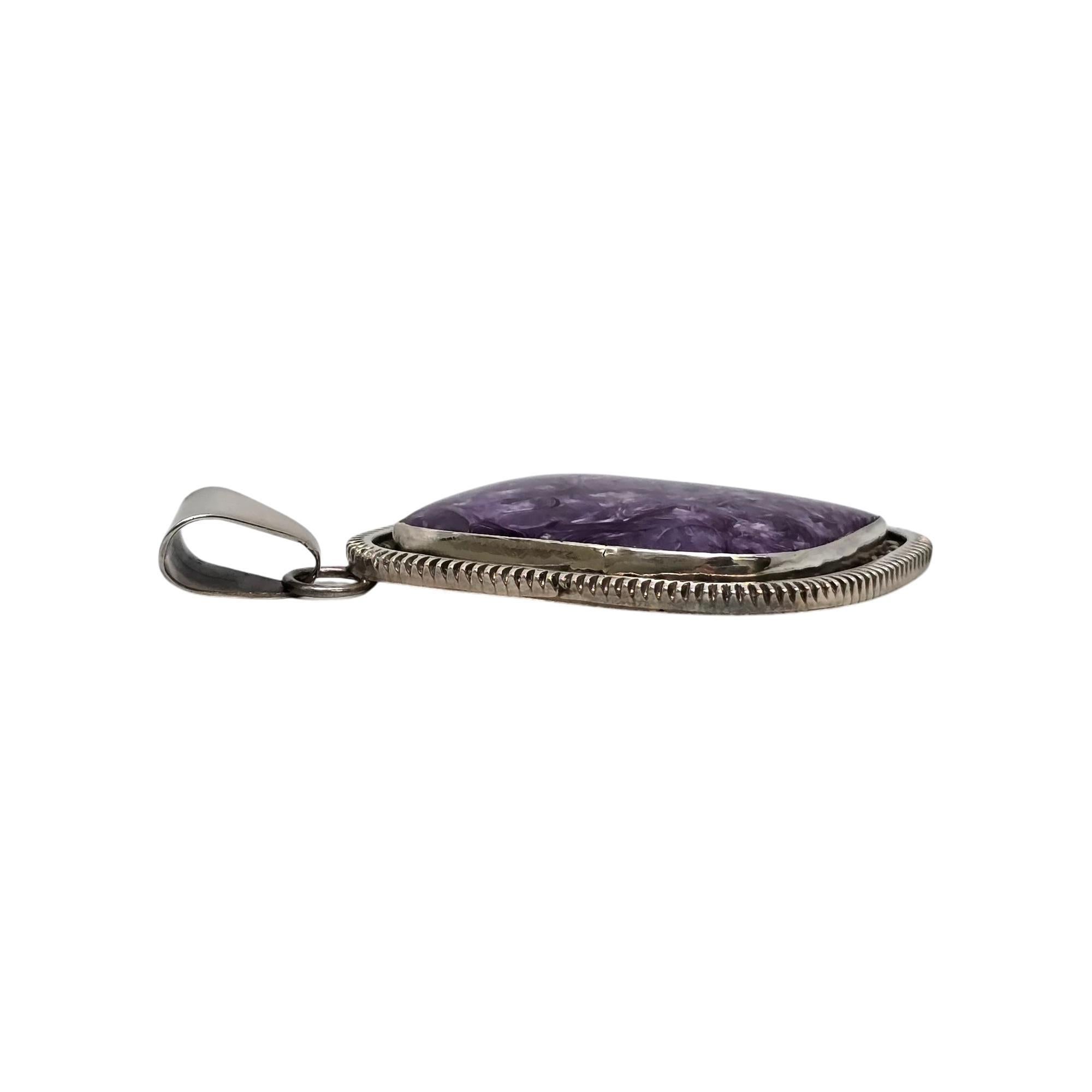 Cabochon Ciondolo grande in argento sterling con charoite di Bill Mex Dineh  #20985 in vendita