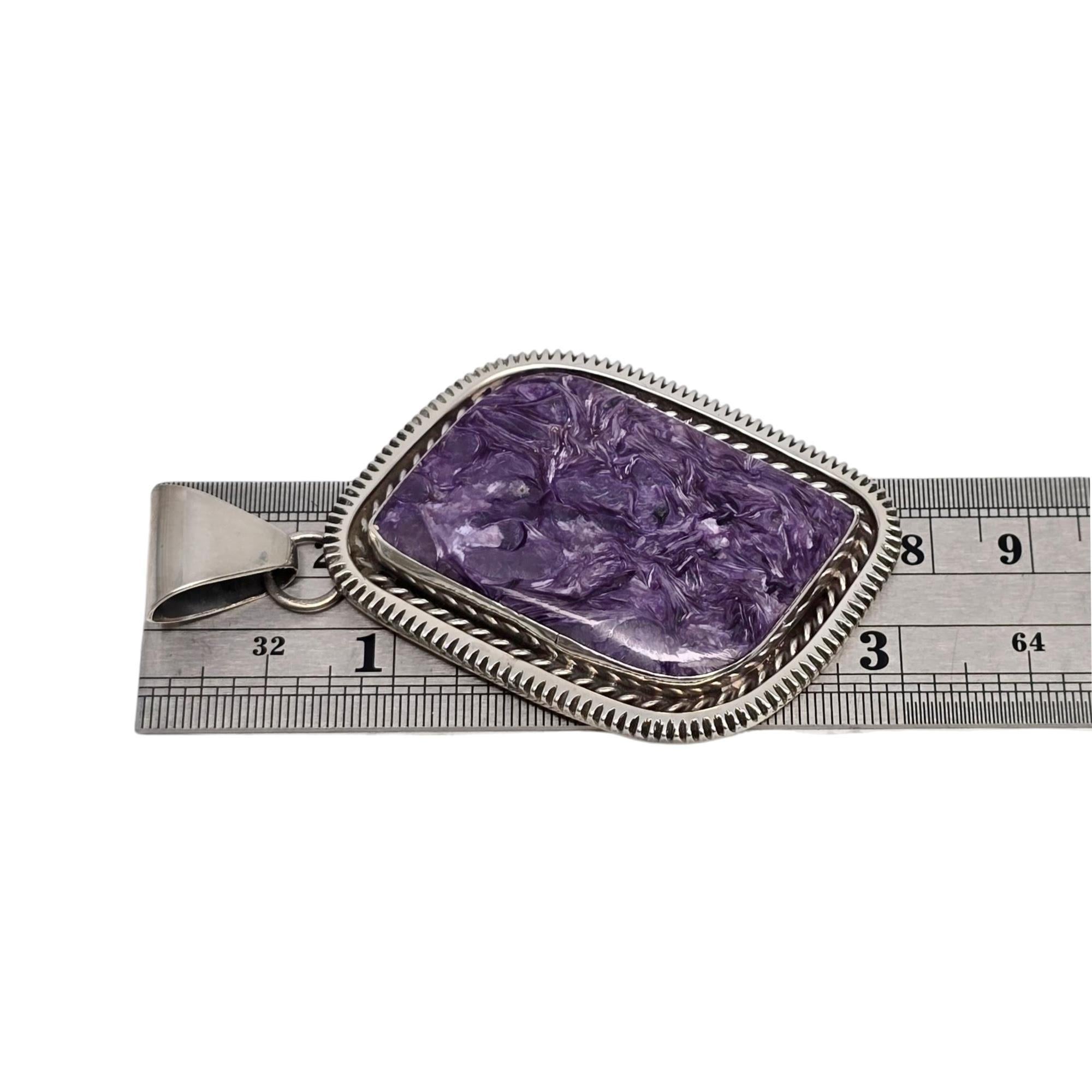 Ciondolo grande in argento sterling con charoite di Bill Mex Dineh  #20985 in vendita 1
