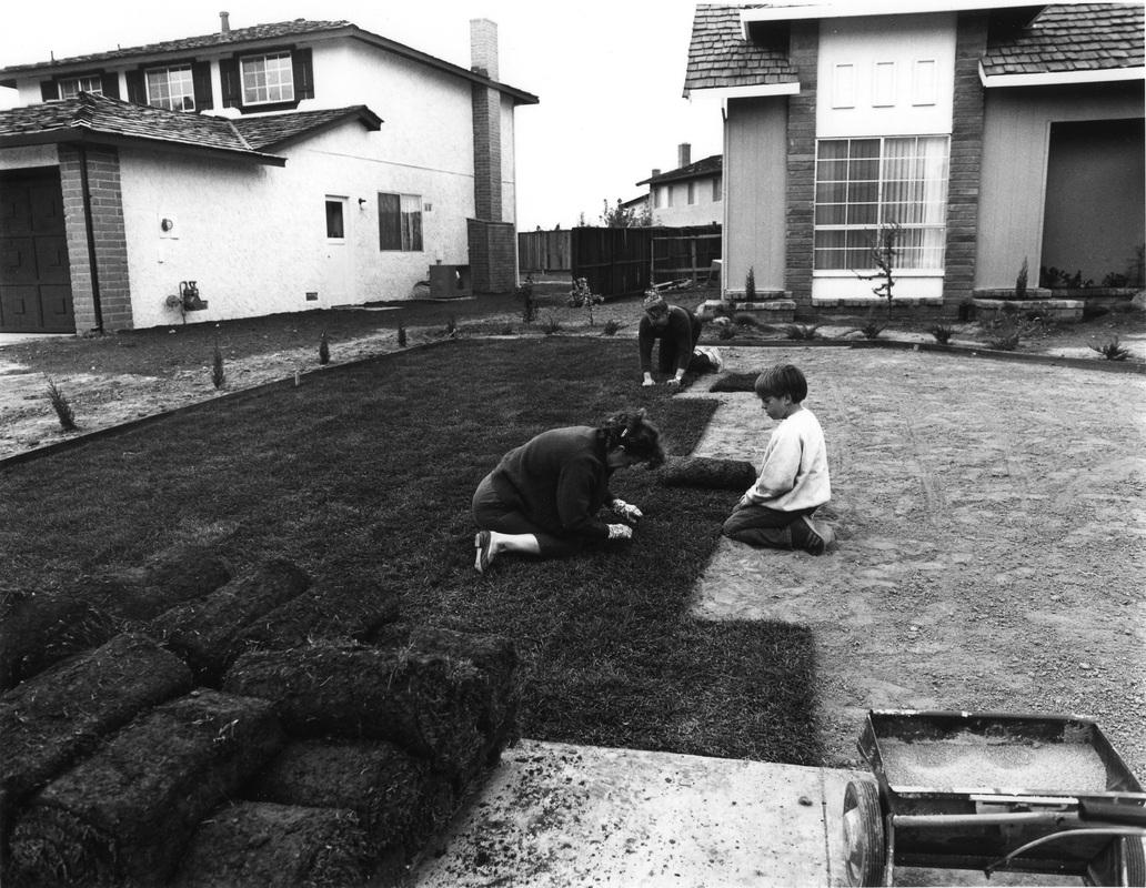 Bill Owens Black and White Photograph - I bought the lawn