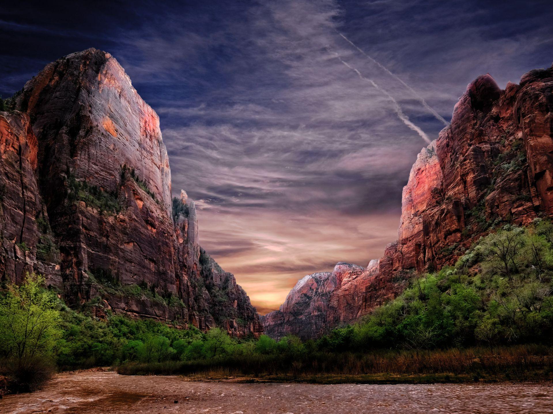 Bill Scott Landscape Photograph - Zion (1/100)