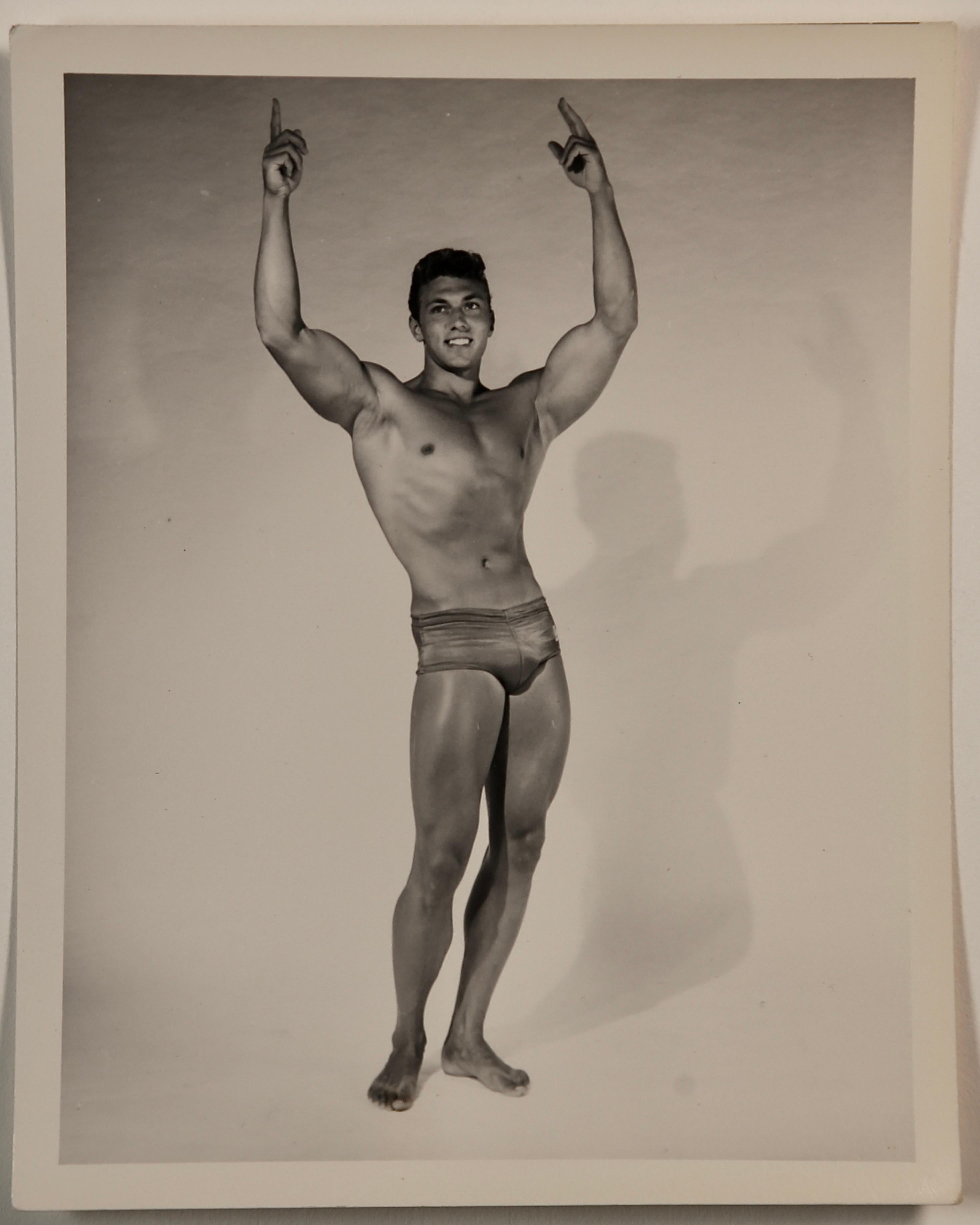 BILL SEAY Vintage 1950er Physique-Fischkuchen-Foto-Set (10) von Modell BERNIE ERNST, BERNIE ERNST im Angebot 2