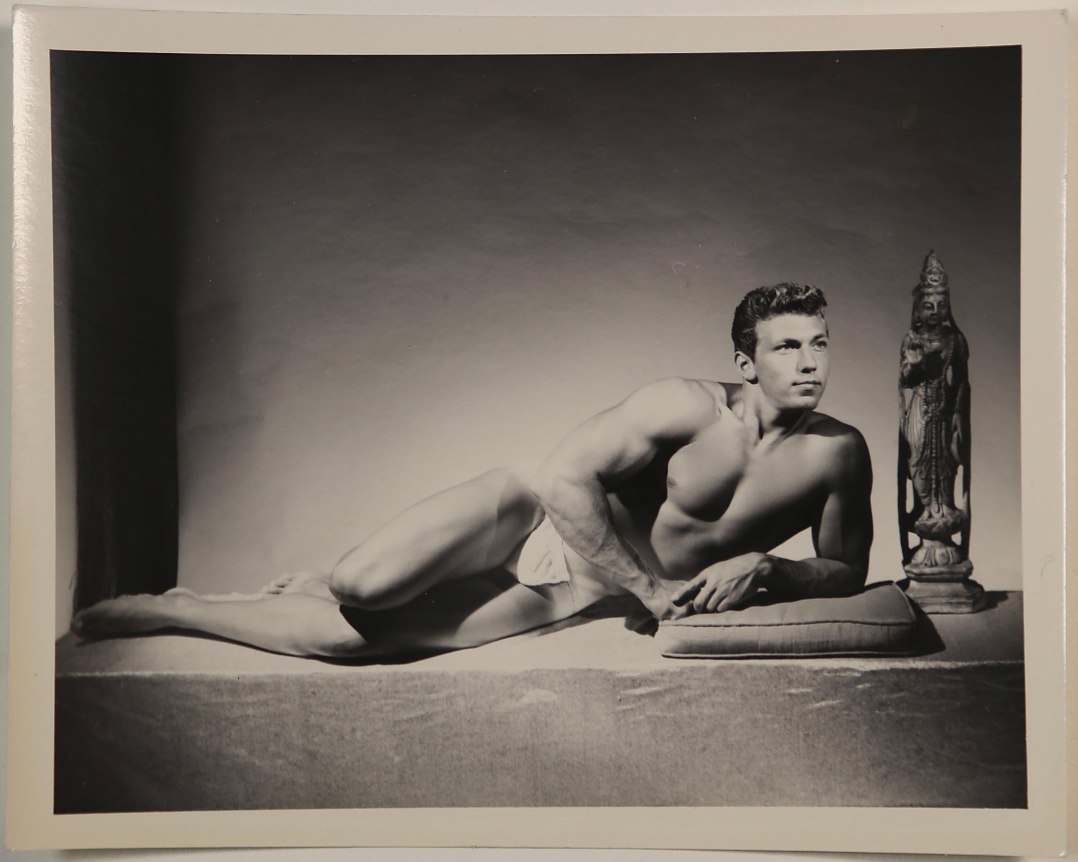 BILL SEAY Vintage 1950er Physique-Fischkuchen-Foto-Set (10) von Modell BERNIE ERNST, BERNIE ERNST im Angebot 4