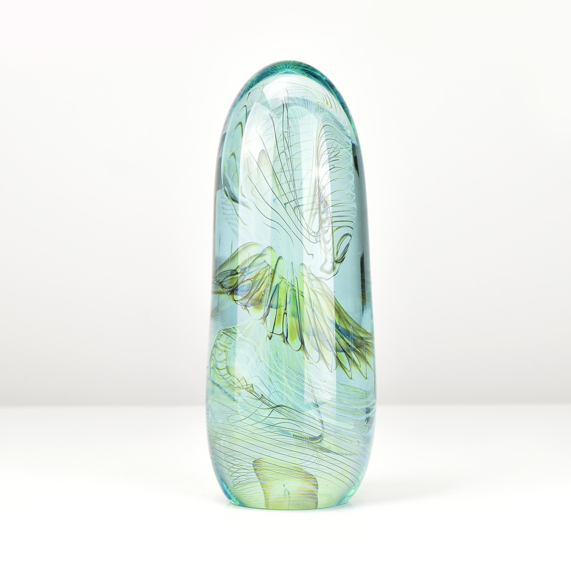 Bill Slade Studio Glass Briefbeschwerer, Bullet Series, signiertes Kunstglas-Objekt (Handgefertigt) im Angebot