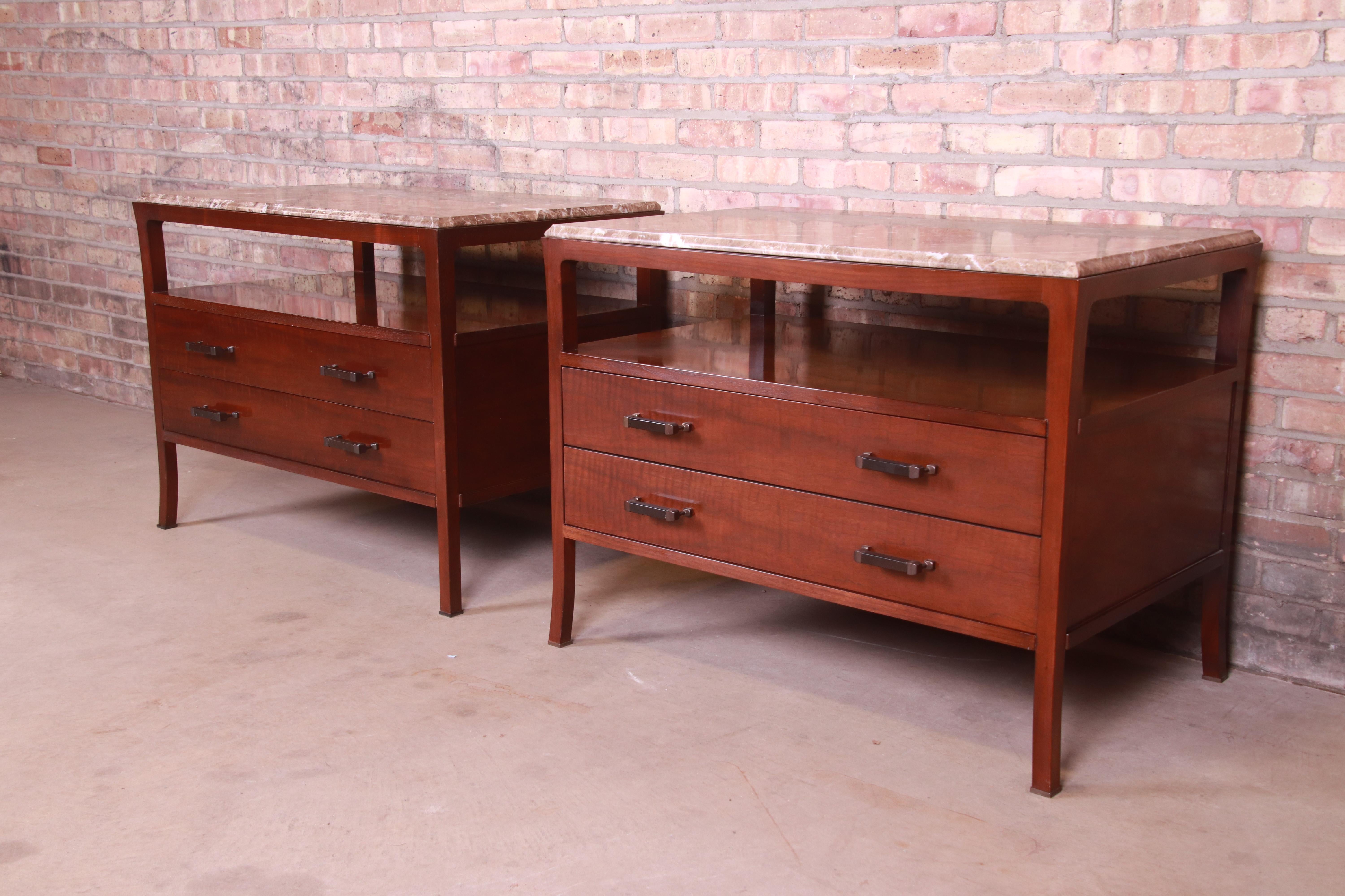Bill Sofield for Baker Furniture Modern Mahogany Marble Top Bedside Chests, Pair In Good Condition In South Bend, IN