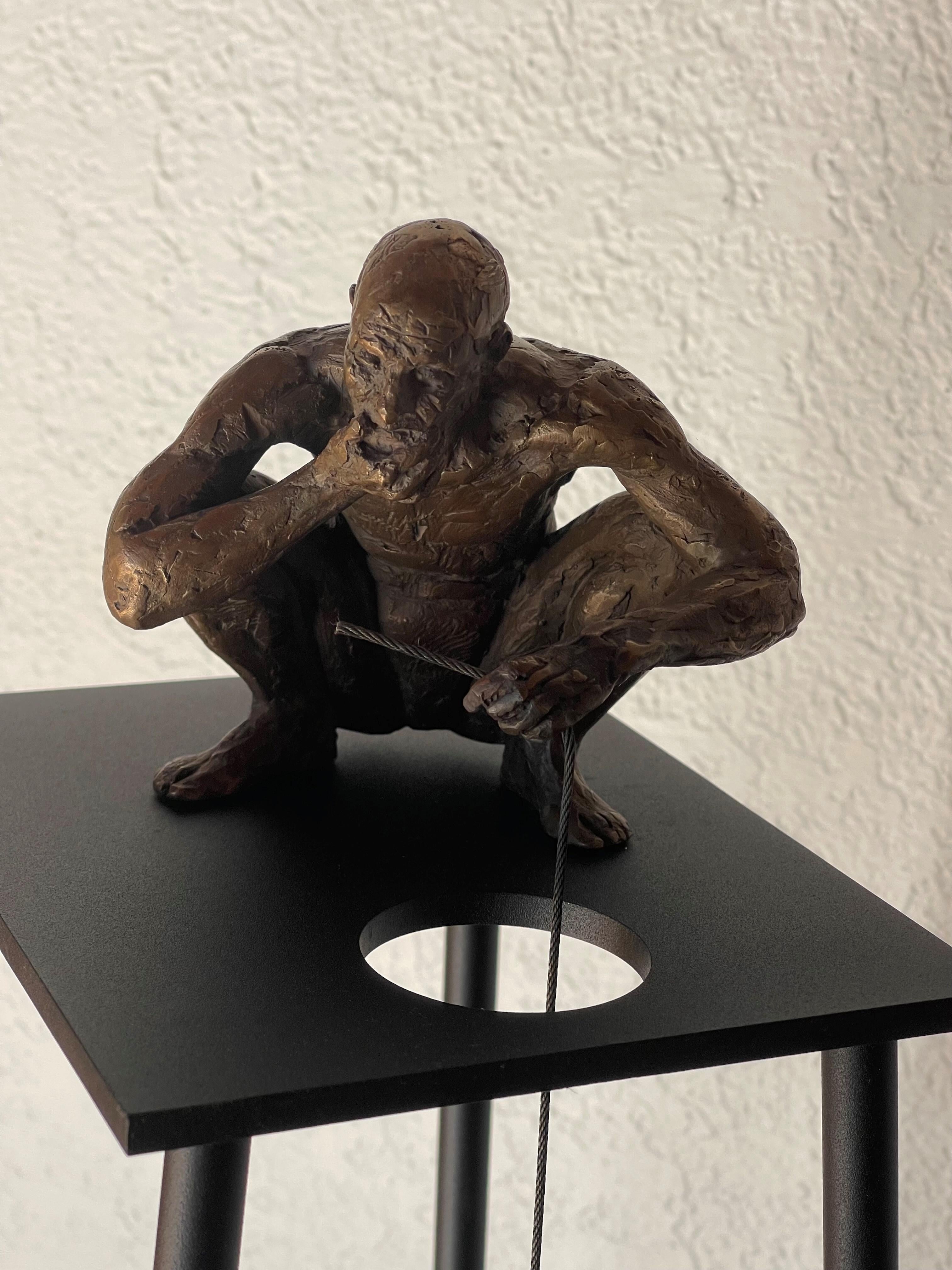 Bill Starke Nude Sculpture – Skulptur „Catch of the Day“