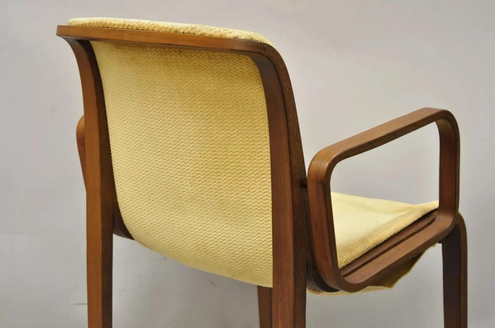 Bill Stephens für Knoll Moderner gepolsterter Esszimmerstuhl aus Bugholz, Mitte des Jahrhunderts (Stoff) im Angebot