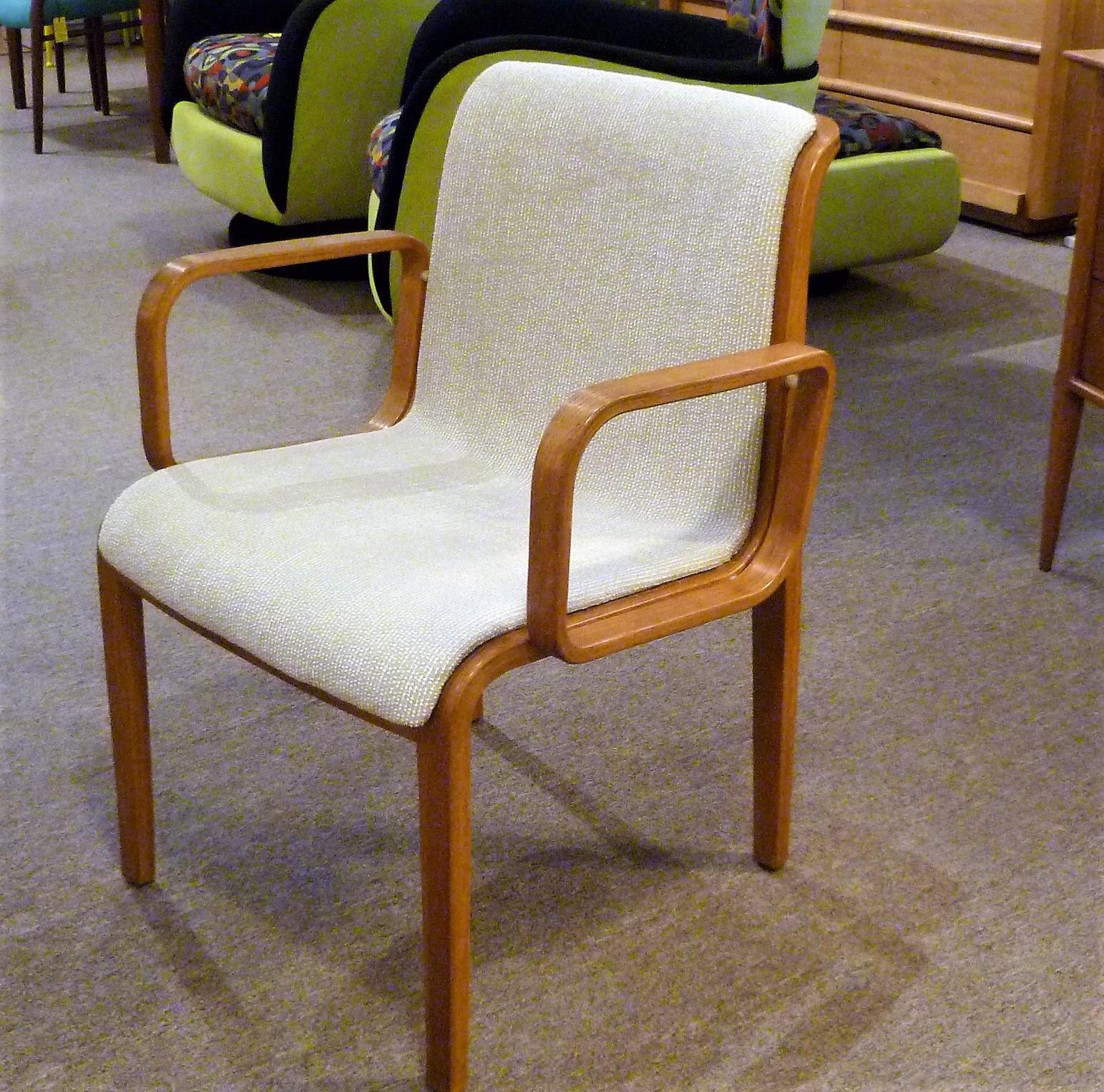 REDUCED FROM $750....Bill Stephens worked on the design of the Stephens chair from 1965-1967 for the Yale School of Architecture and was produced by Knoll International. The 1300 Series consists of a frame of laminated wood, oak in this case, and a