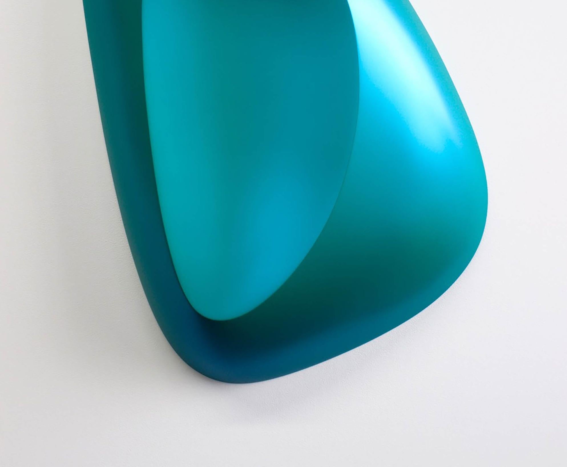 Scoop (turquoise) (Grau), Abstract Sculpture, von Bill Thompson