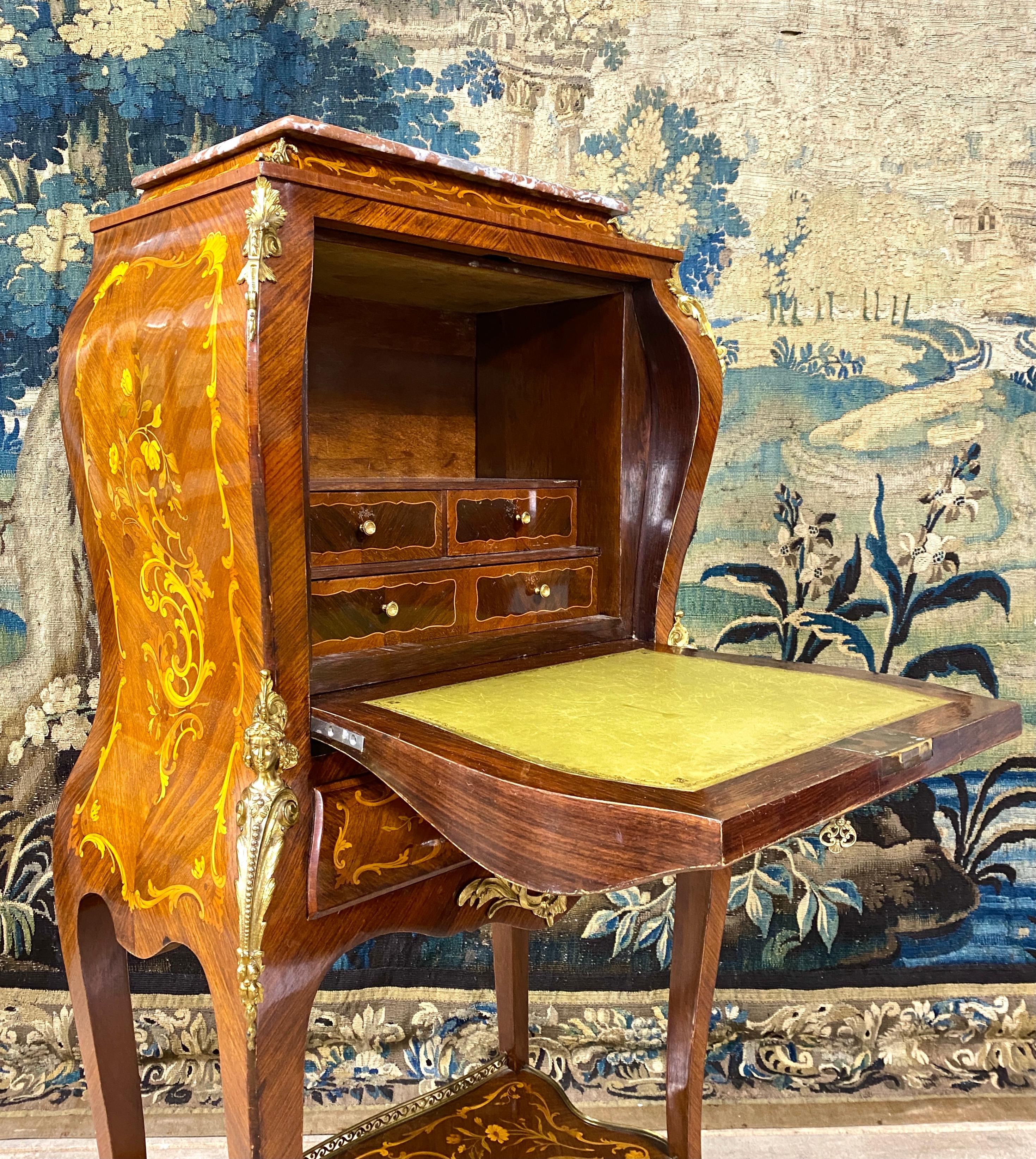 Billet Doux en marqueterie estampillé BASTET, époque Napoléon III Excellent état à NONANCOURT, FR