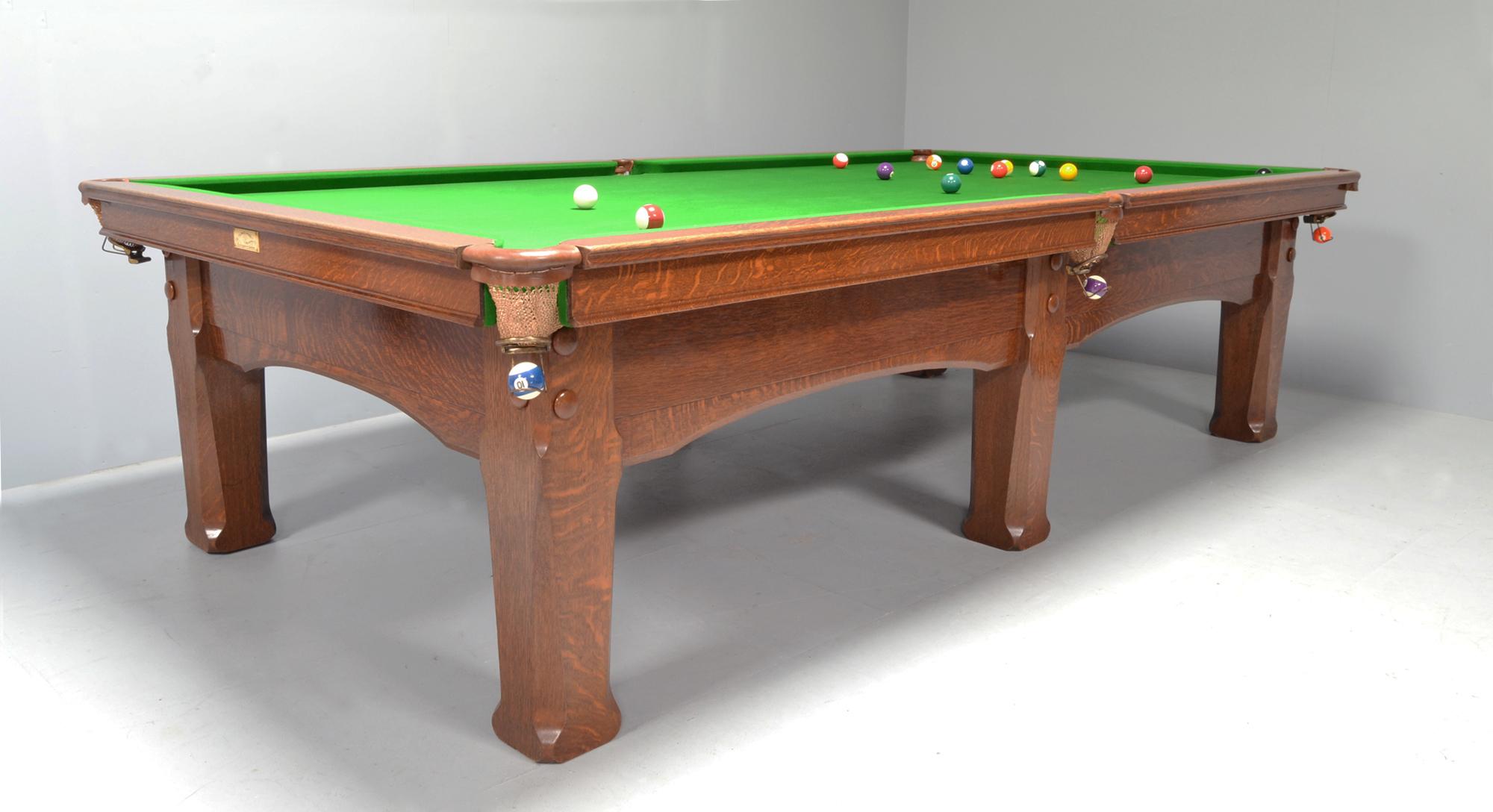 Billiard Snooker or Pool table Arts & Crafts In Good Condition For Sale In Radstock, GB