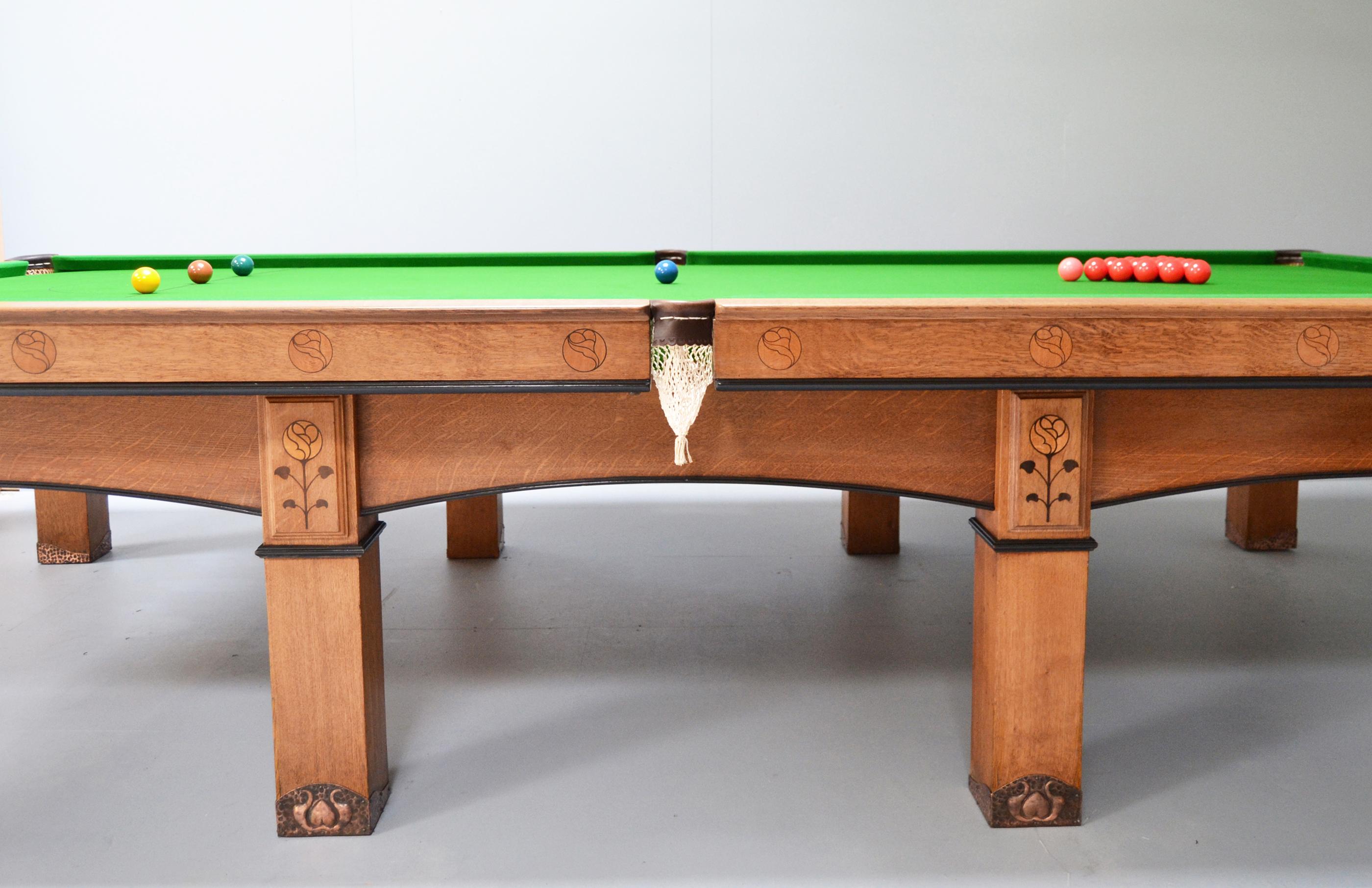 Billiard Snooker Pool Table Arts and Crafts English 1910 Oak Ebony Copper In Good Condition For Sale In Radstock, GB