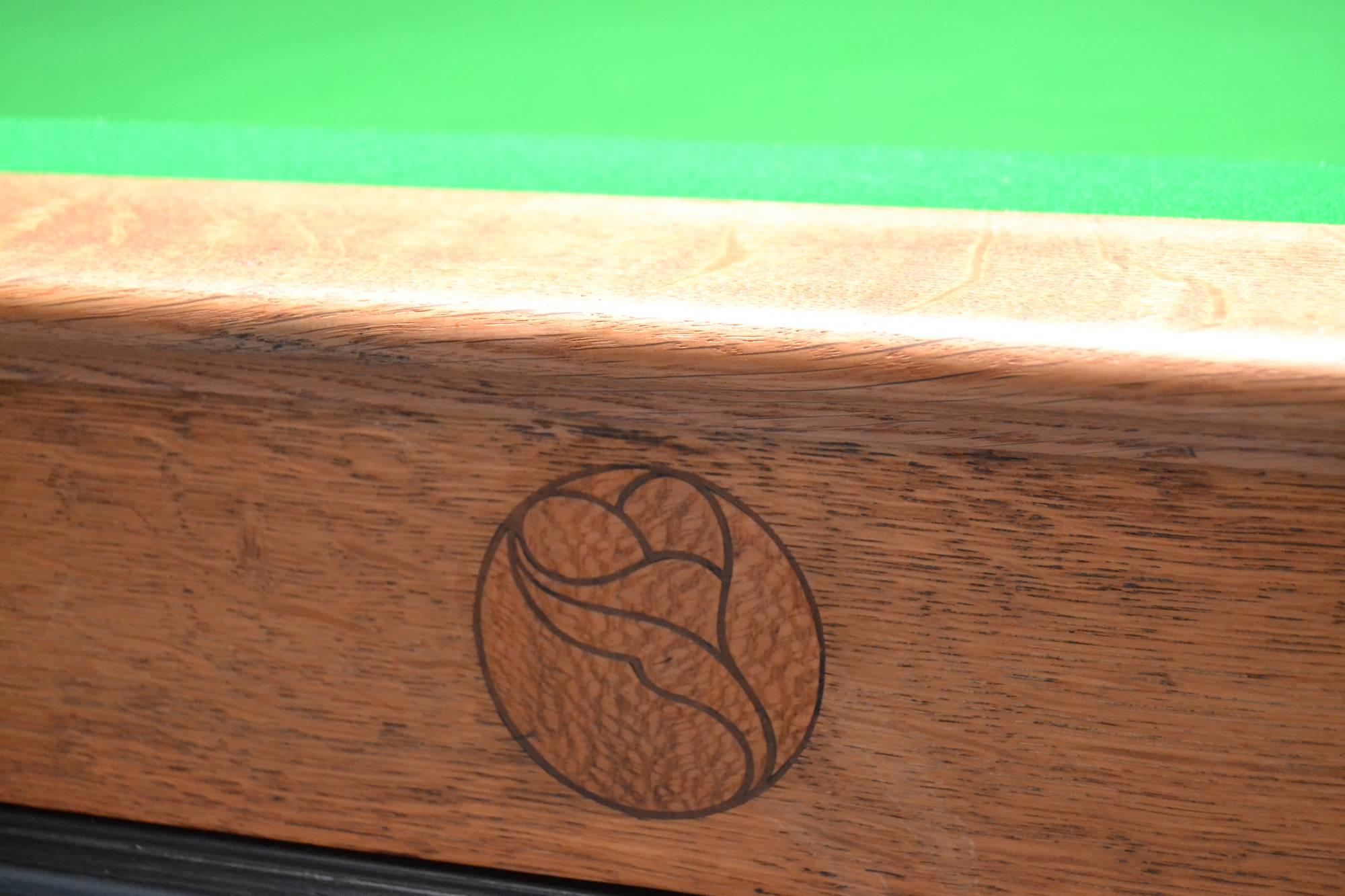 Billiard snooker pool table oak inlaid arts and crafts glasgow school scotland In Good Condition For Sale In Chilcompton, Radstock