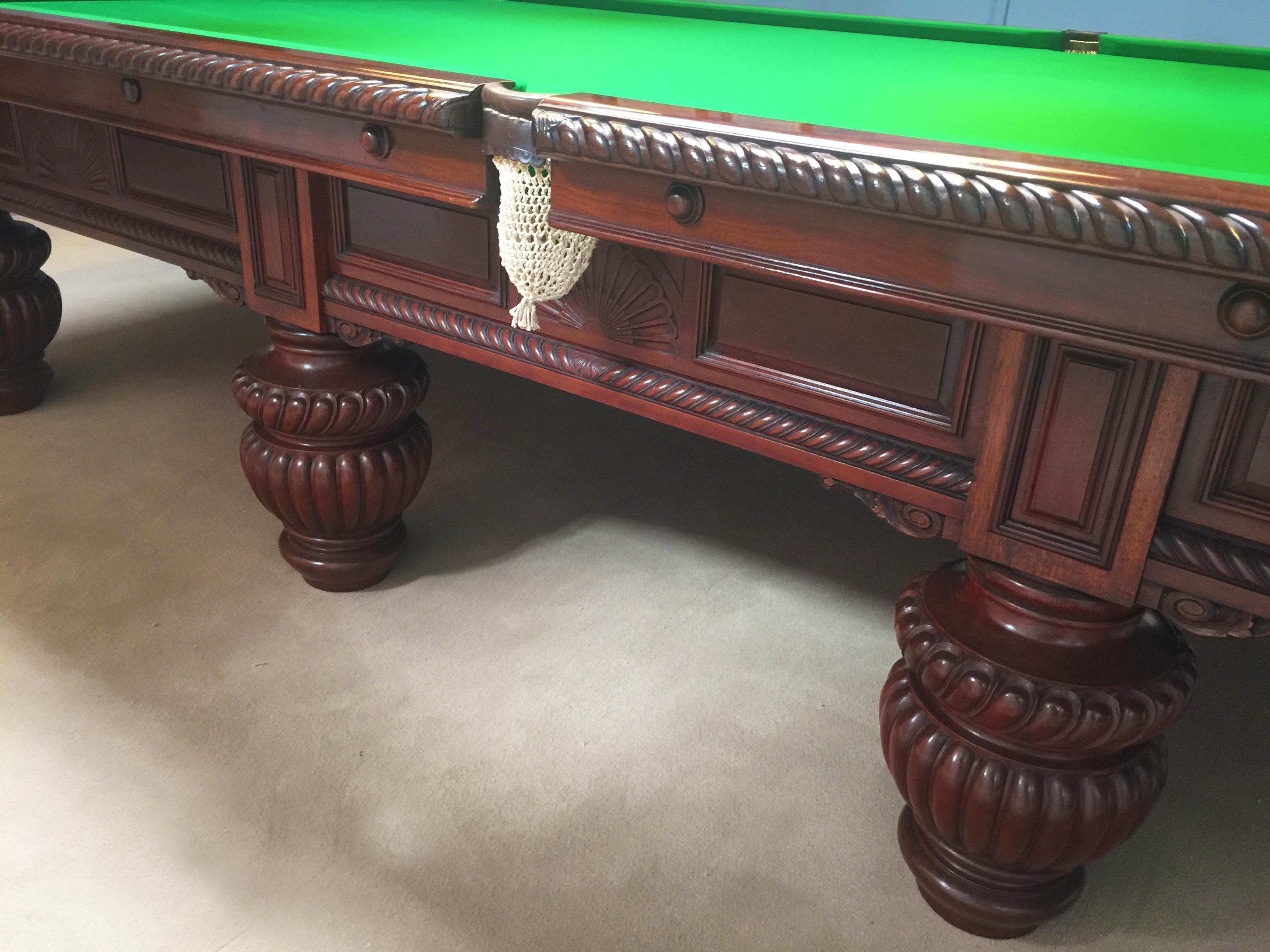 Billiard Snooker Pool Table Victorian Decorative Burroughes and Watts London In Good Condition For Sale In Chilcompton, Radstock