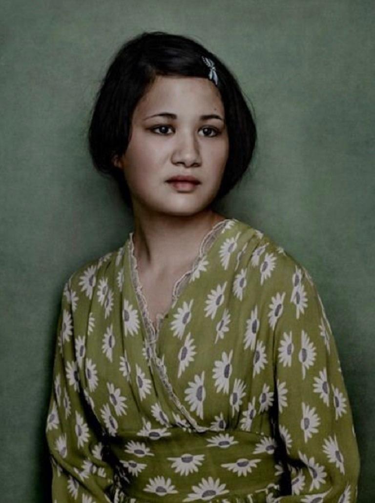 Photographie de portrait Yumiko sur Dibond avec résistant aux UV sur le devant