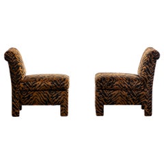 Chaises pantoufles Hollywood Regency de style Billy Baldwin en velours tigré