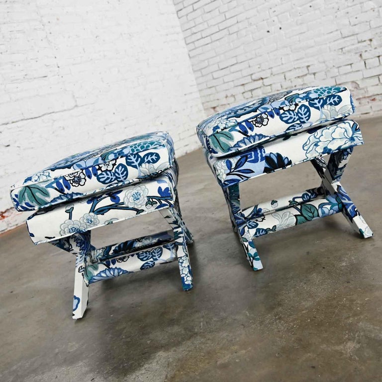 Billy Baldwin Style X Base Benches Stools in Schumacher Blue Chiang Mai Dragon In Good Condition For Sale In Topeka, KS