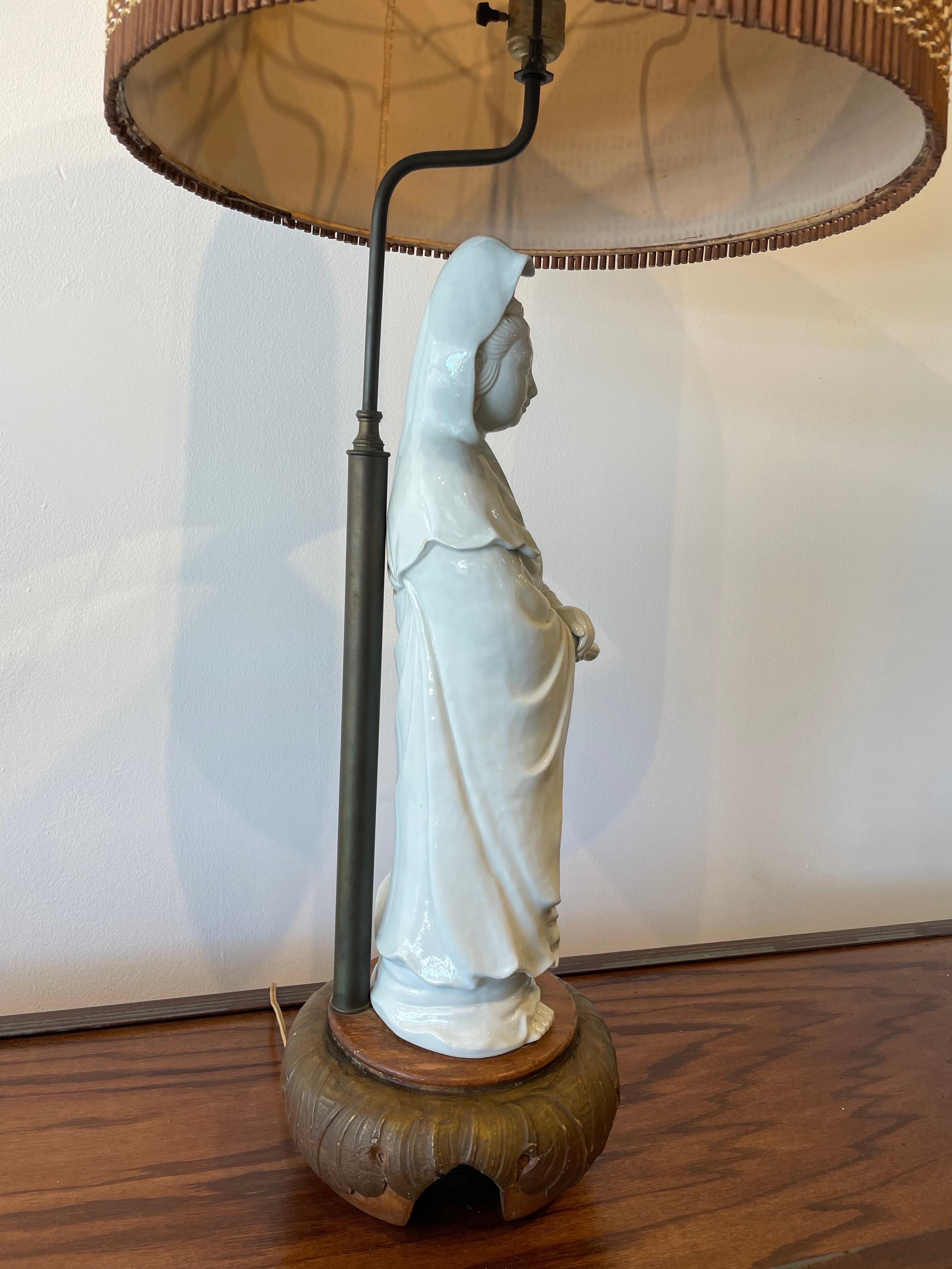 Billy Haines style Porcelain Biscuit Lamp w/ Maria Kipp Vintage Shade In Good Condition For Sale In East Hampton, NY