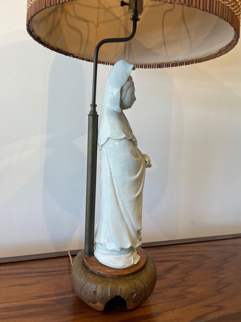 Billy Haines Attrib. Porcelain Biscuit Lamp w/ Maria Kipp Vintage Shade In Good Condition For Sale In East Hampton, NY