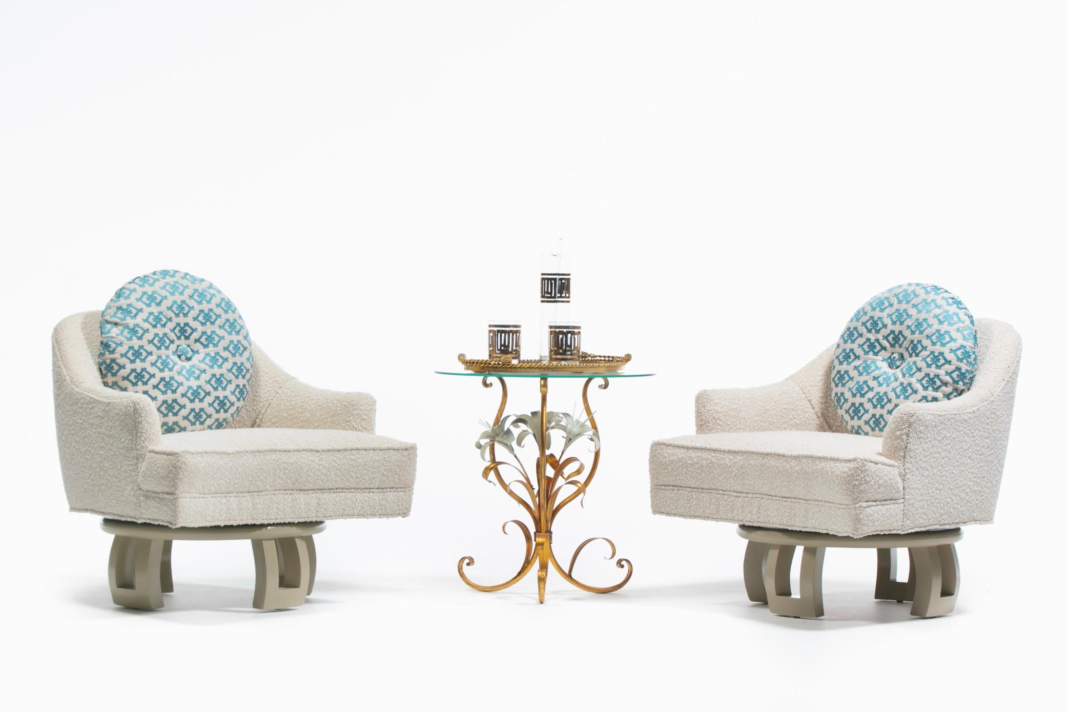 Billy Haines Hollywood Regency Chaises longues pivotantes en acajou et bouclé crème en vente 4