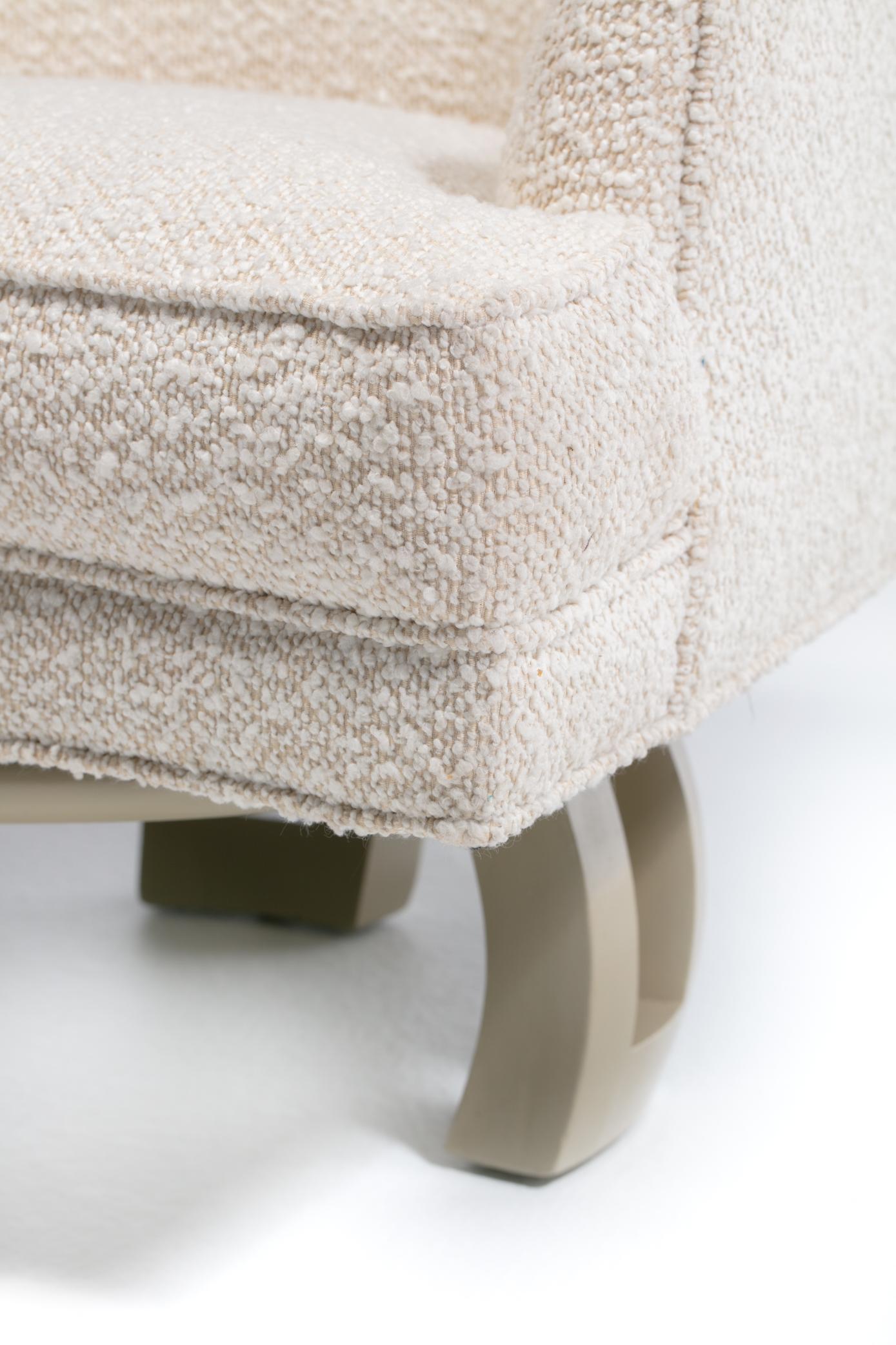 Billy Haines Hollywood Regency Chaises longues pivotantes en acajou et bouclé crème en vente 10