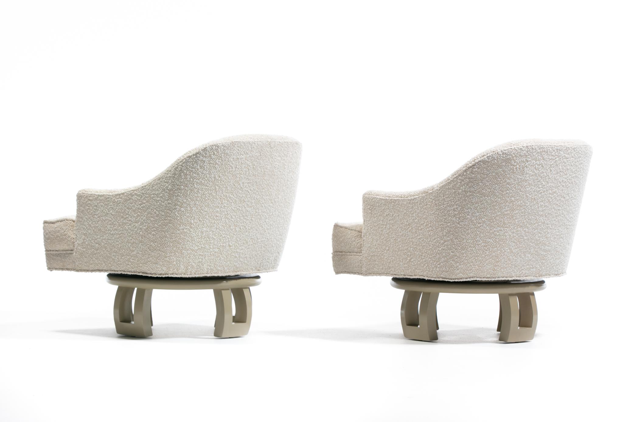 Billy Haines Hollywood Regency Chaises longues pivotantes en acajou et bouclé crème en vente 2