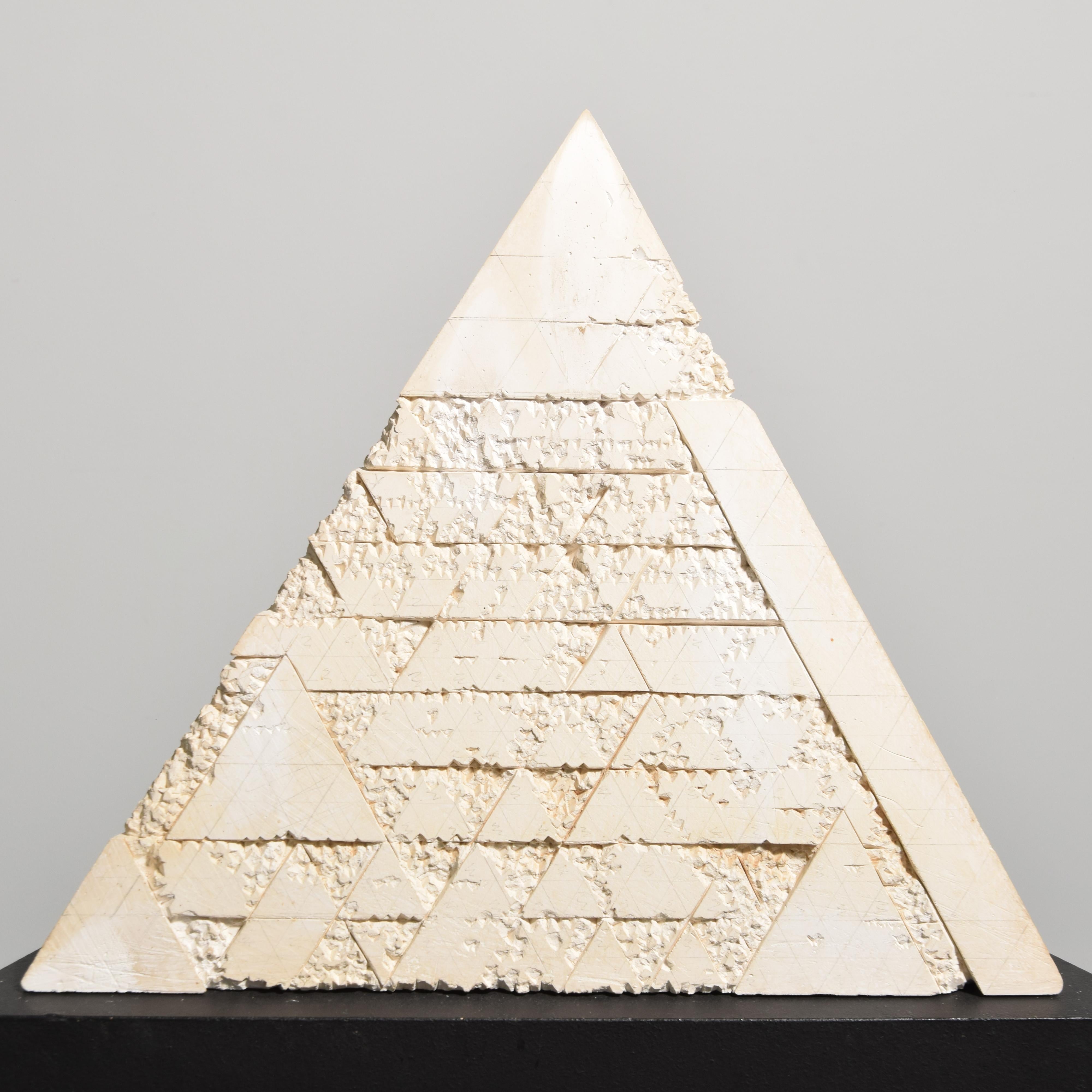 Scultura tetraedro Billy Lee in vendita 9