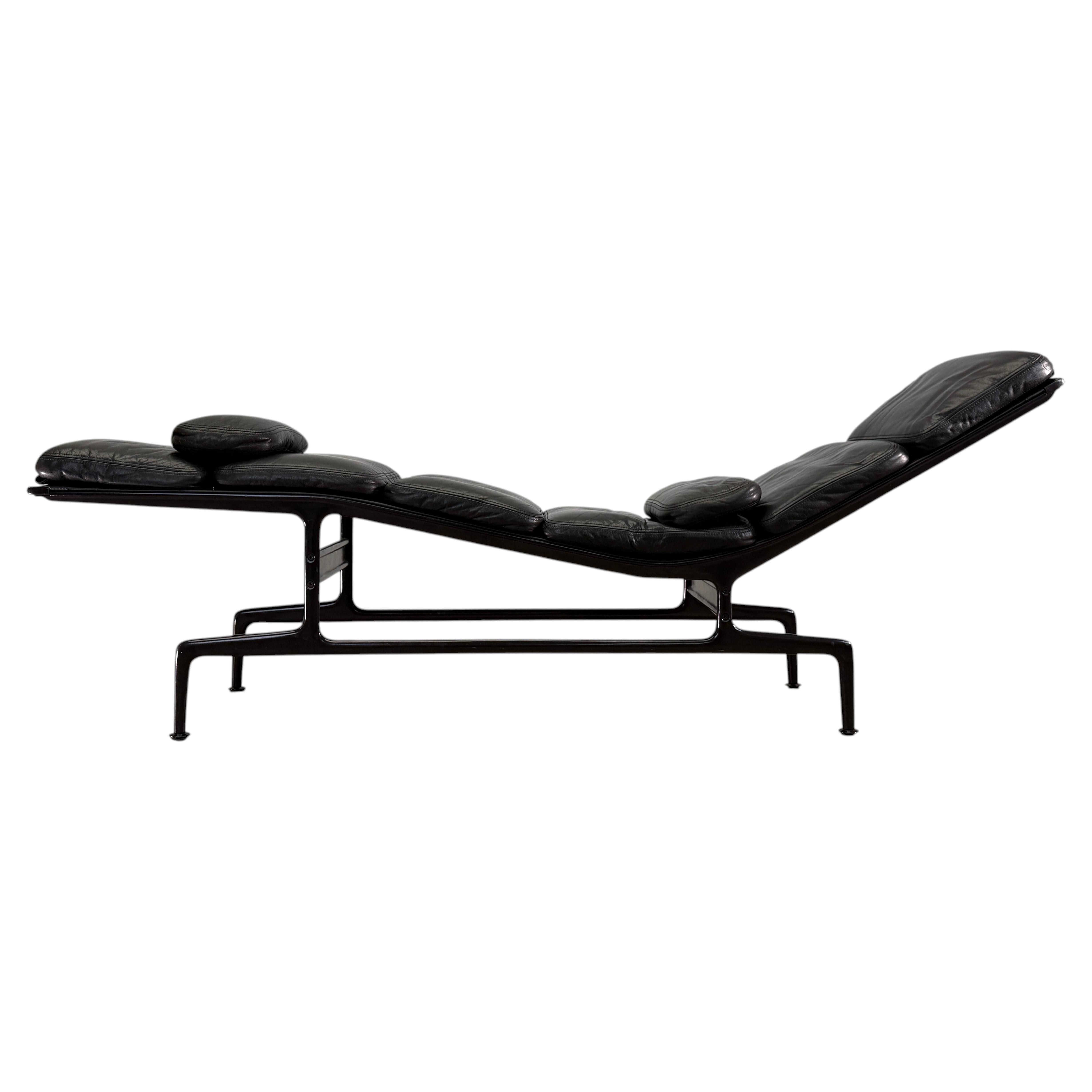 Billy Wilder Chaise Lounge by Charles Eames for Herman Miller
