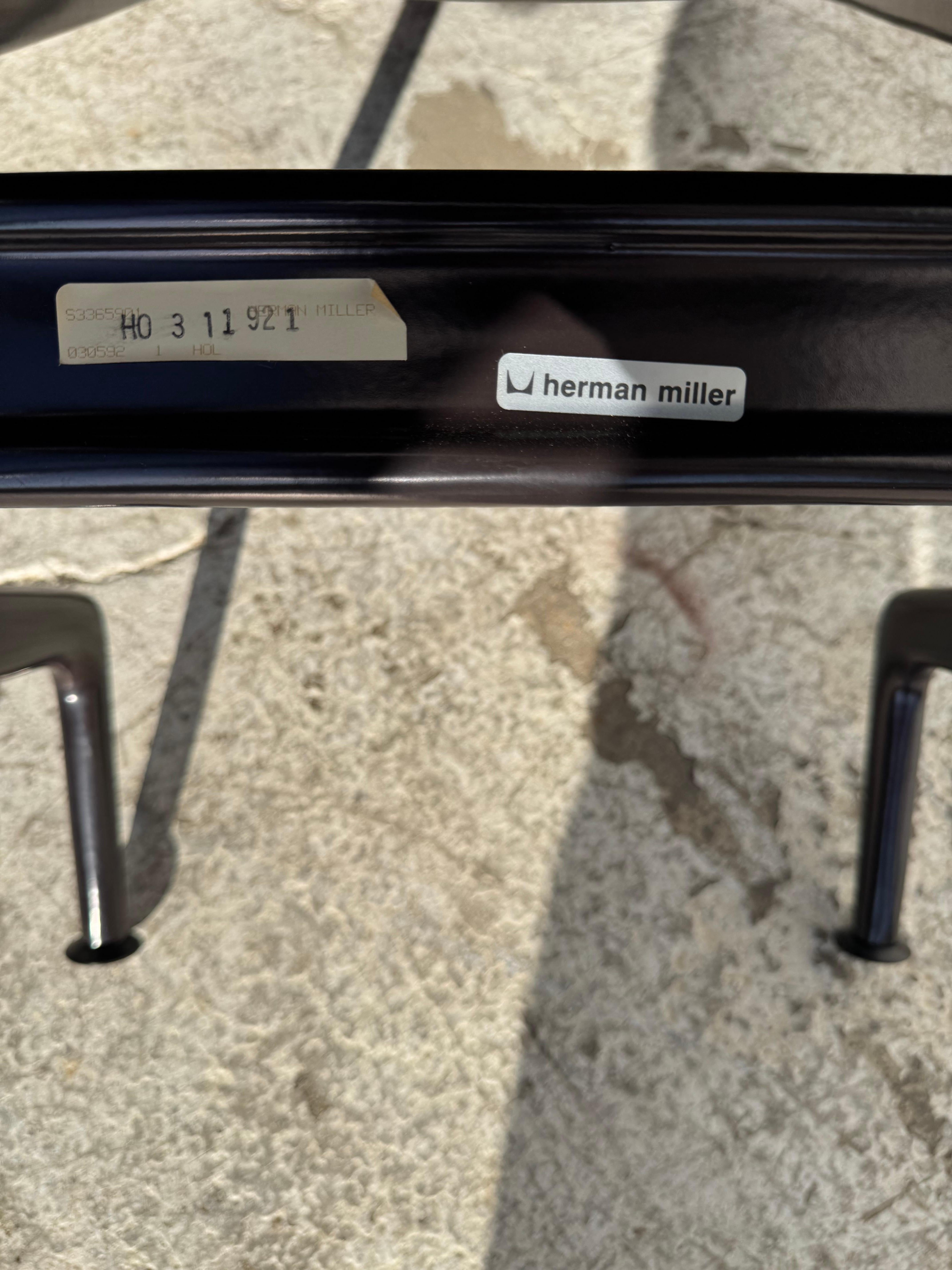 XX secolo Chaise Lounge regolabile in pelle rossa di Billy Miller A. Miller in vendita