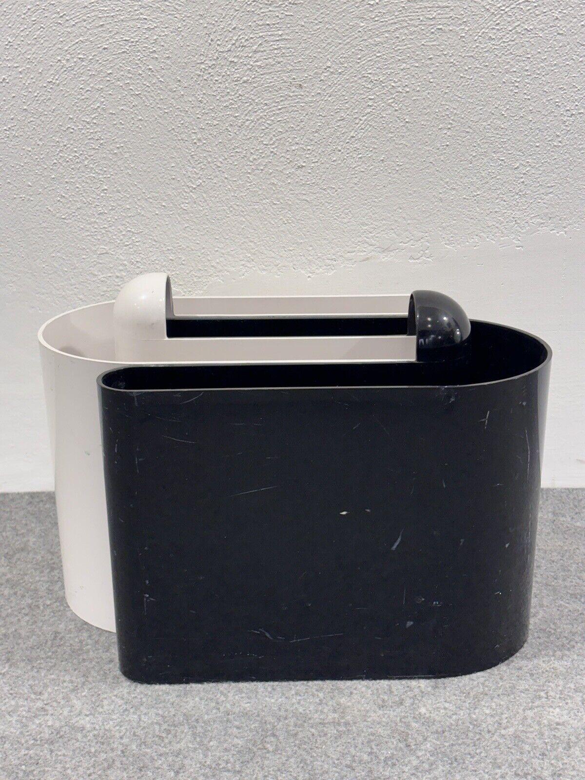 Mid-20th Century Bilumen Magazine rack White/Black Rodolfo Bonetto Design 1960's For Sale