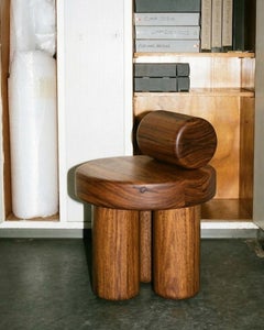 Tabouret Bimbo, bois durable, design brésilien, sculptural - Intérieur