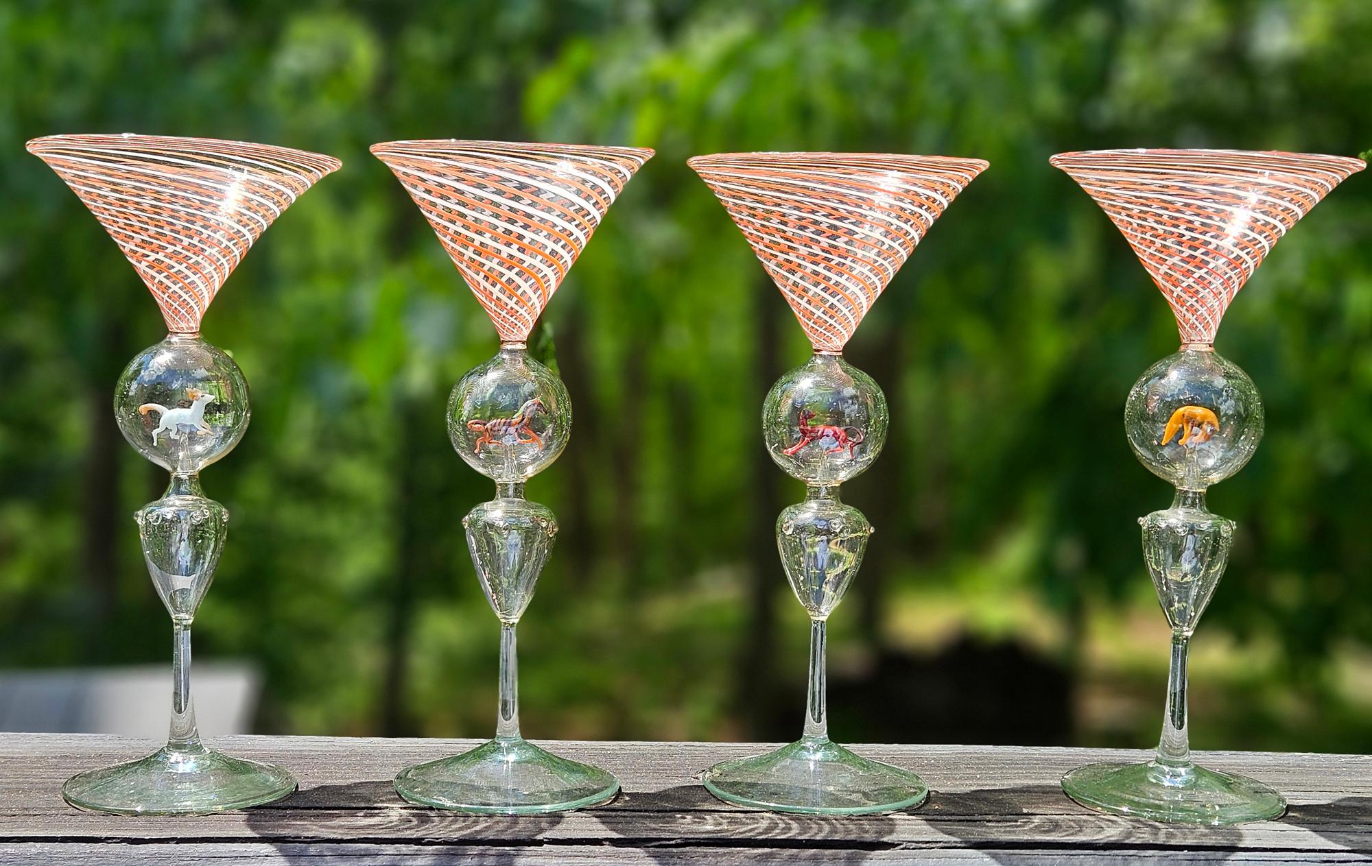 Set von vier Bimini- Martini-Cocktailgläsern mit Tieren im Angebot 5