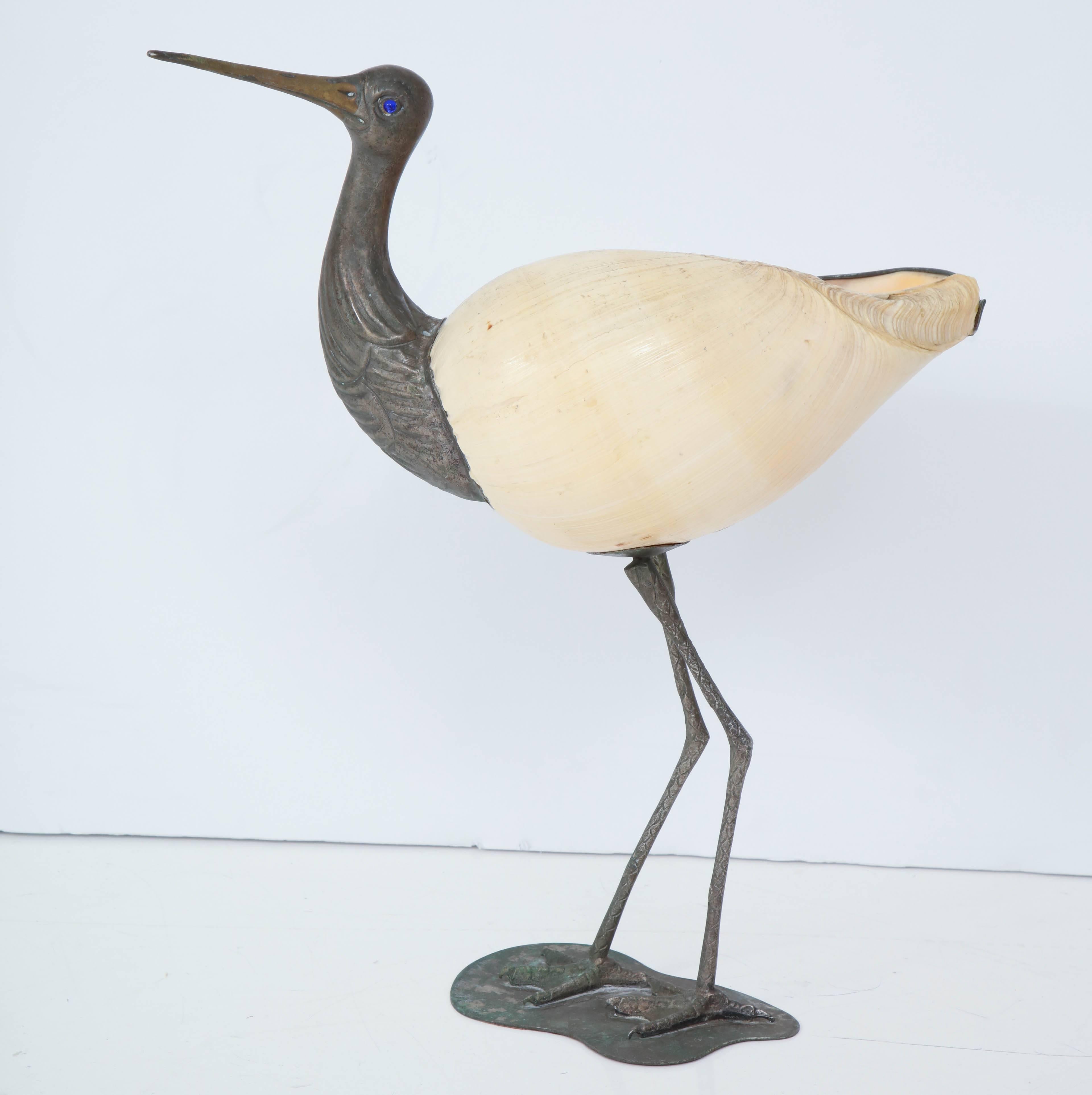 Natural seashell transformed into a bird by Foresto Binazzi.