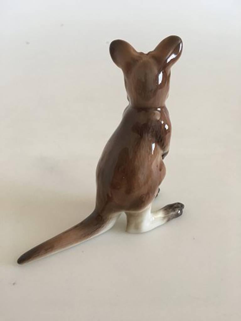 Bing & Grondahl 2002 Mother's Day Figurine of Kangaroo. 10 cm H (3 15/!6 in). In perfect condition and in original box